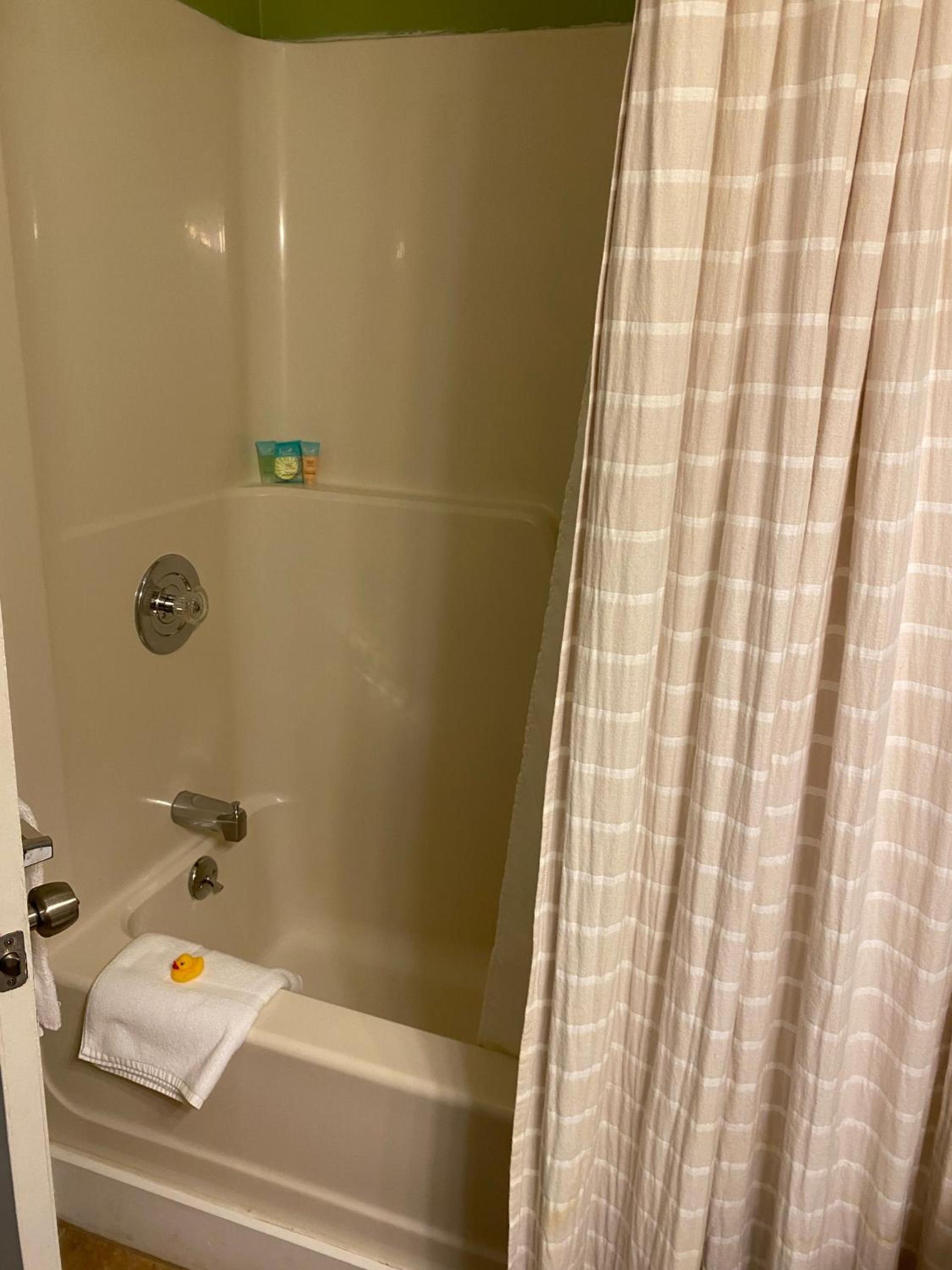 Bristol Suites photo 47