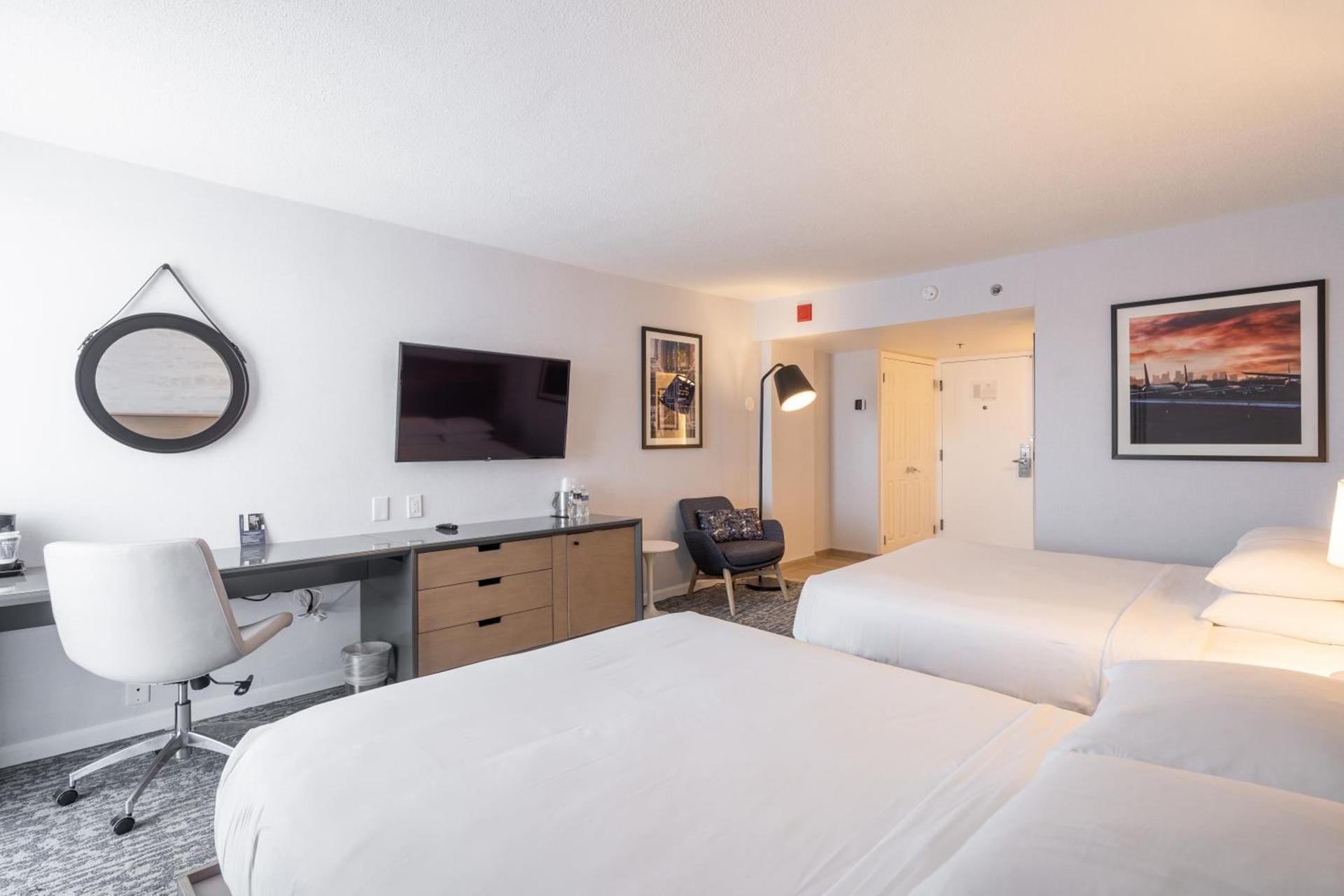 DoubleTree by Hilton New York JFK Airport photo 5