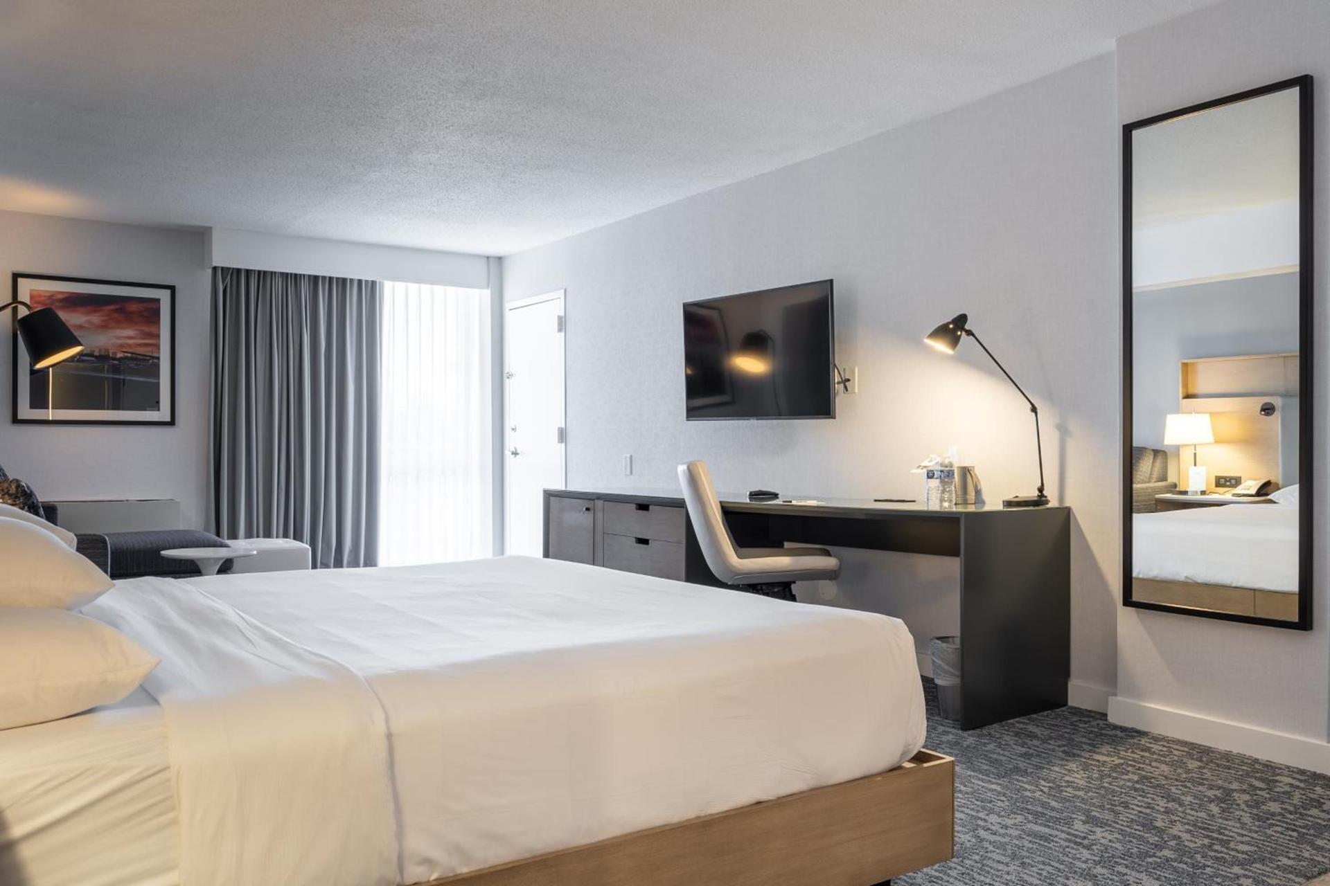 DoubleTree by Hilton New York JFK Airport photo 39