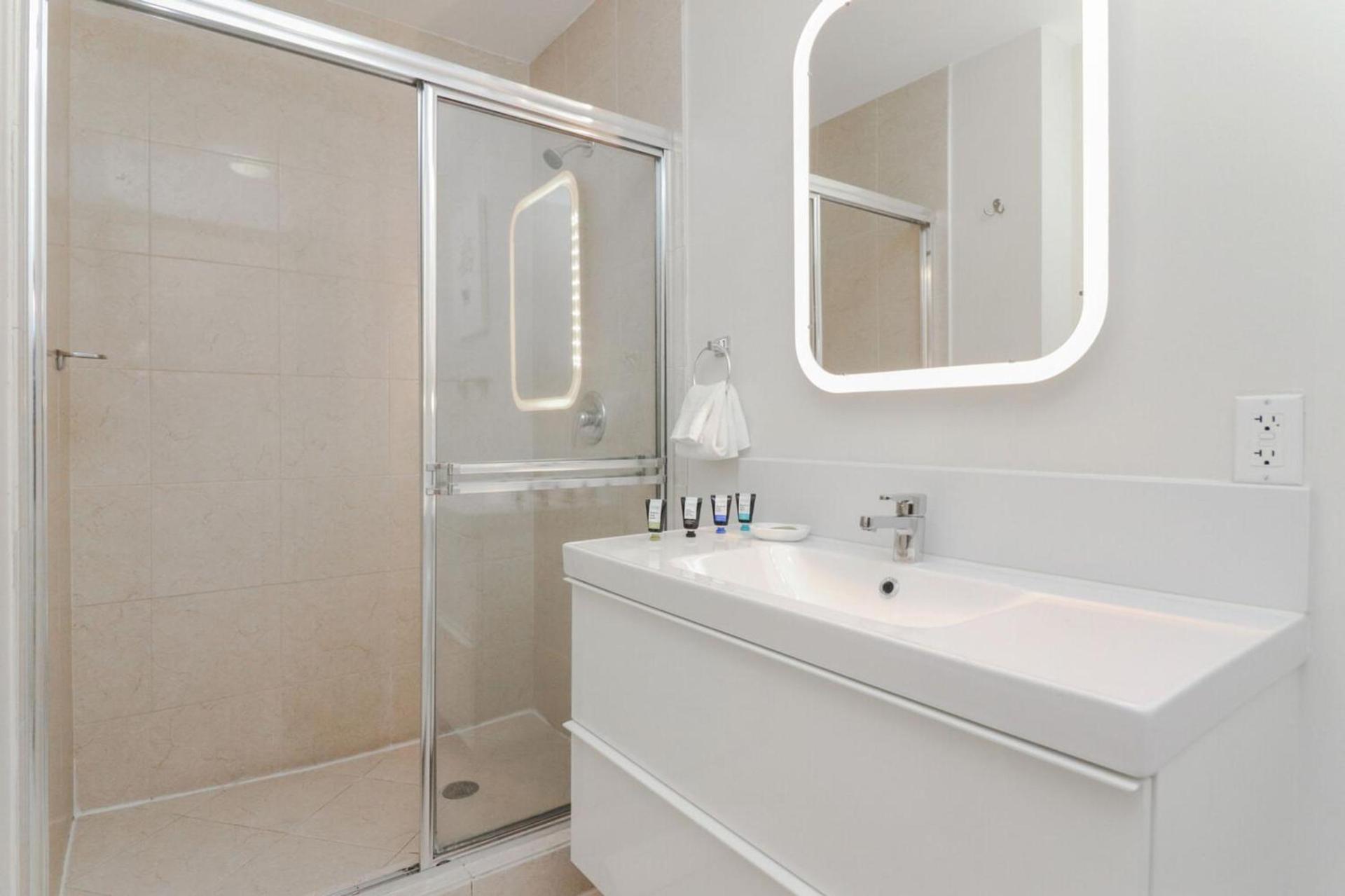 Roami at Habitat Brickell photo 93