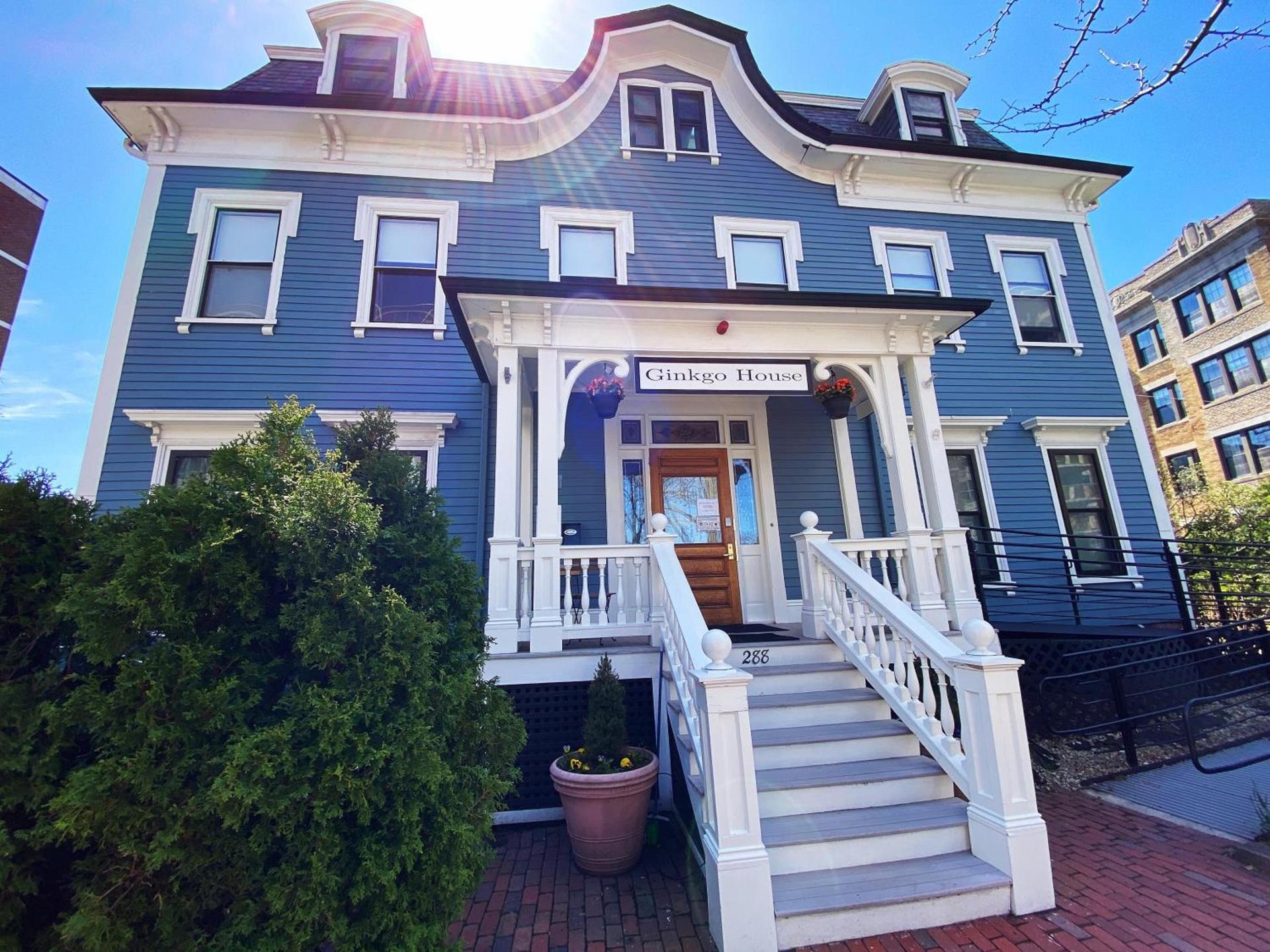 Ginkgo House on Harvard photo 7