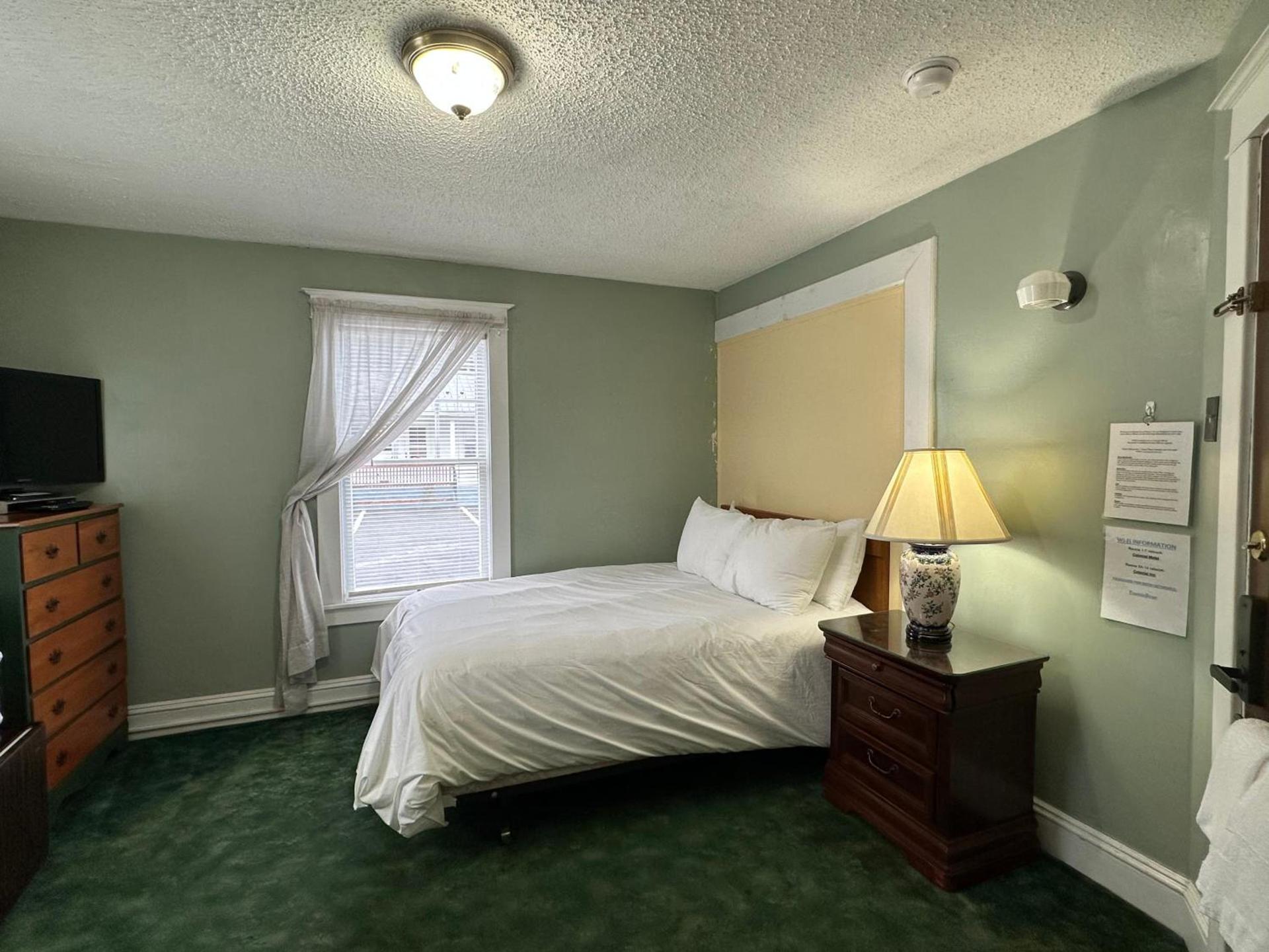 The Colonial Inn & Creamery photo 8