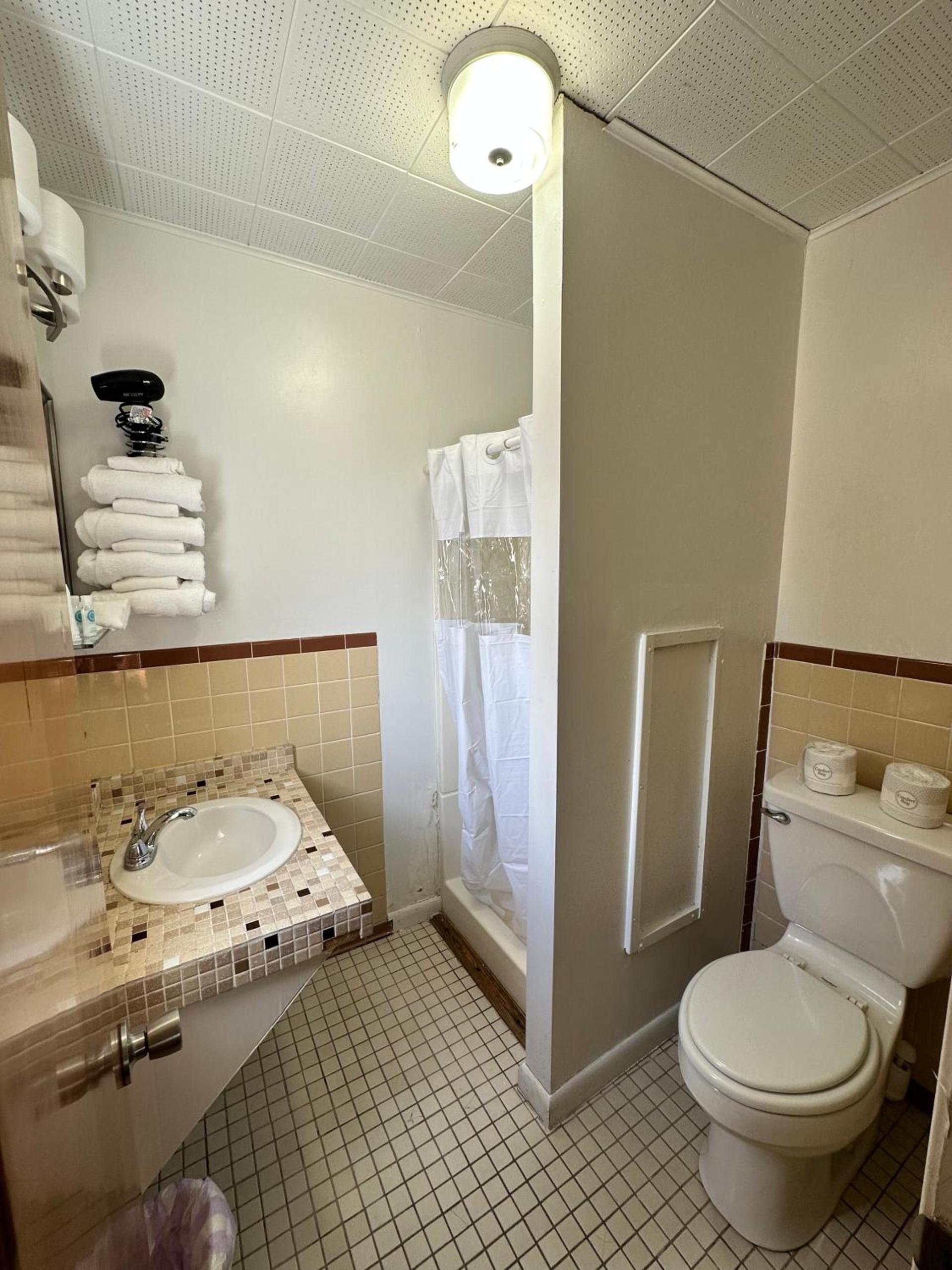 The Colonial Inn & Creamery photo 32