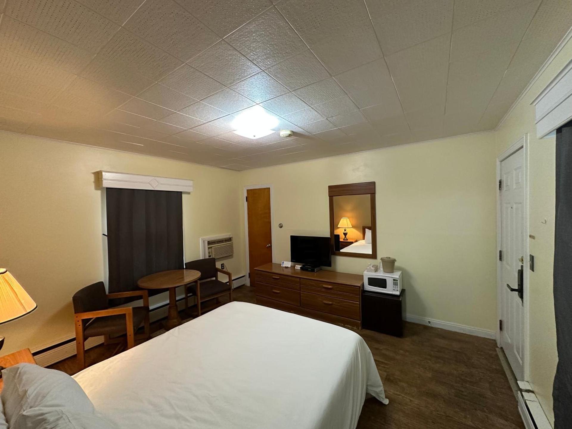 The Colonial Inn & Creamery photo 40