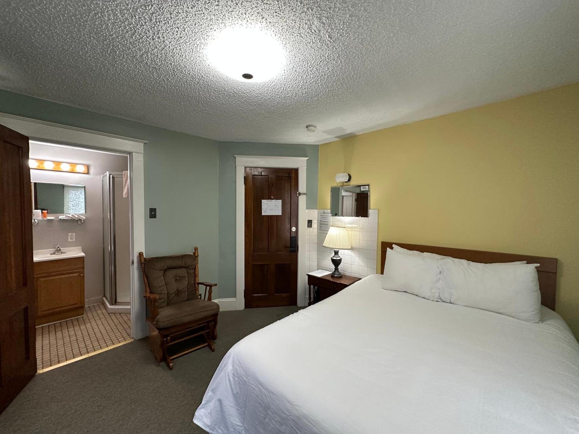 The Colonial Inn & Creamery photo 44