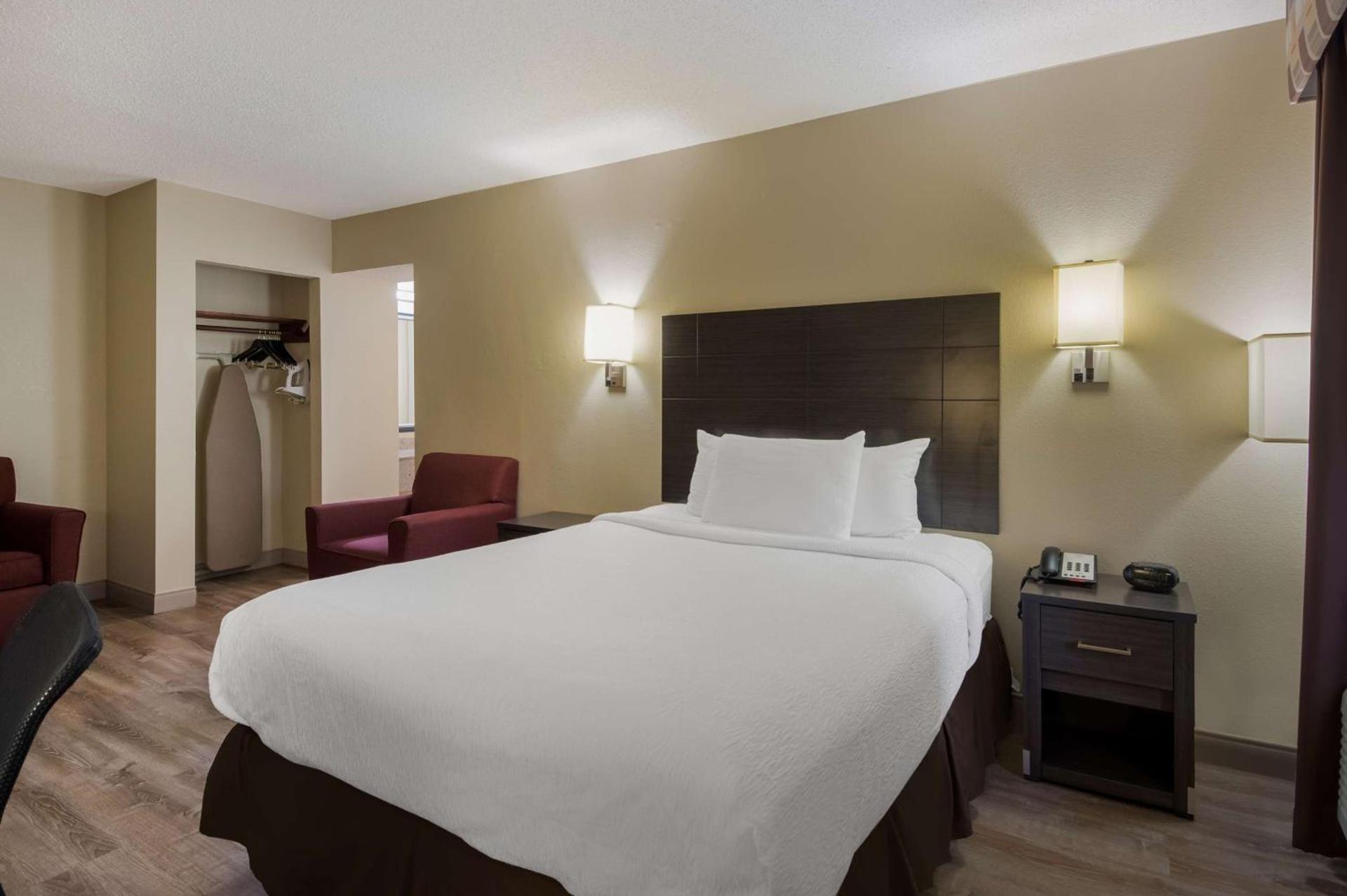 SureStay Plus Hotel by Best Western Jackson photo 16