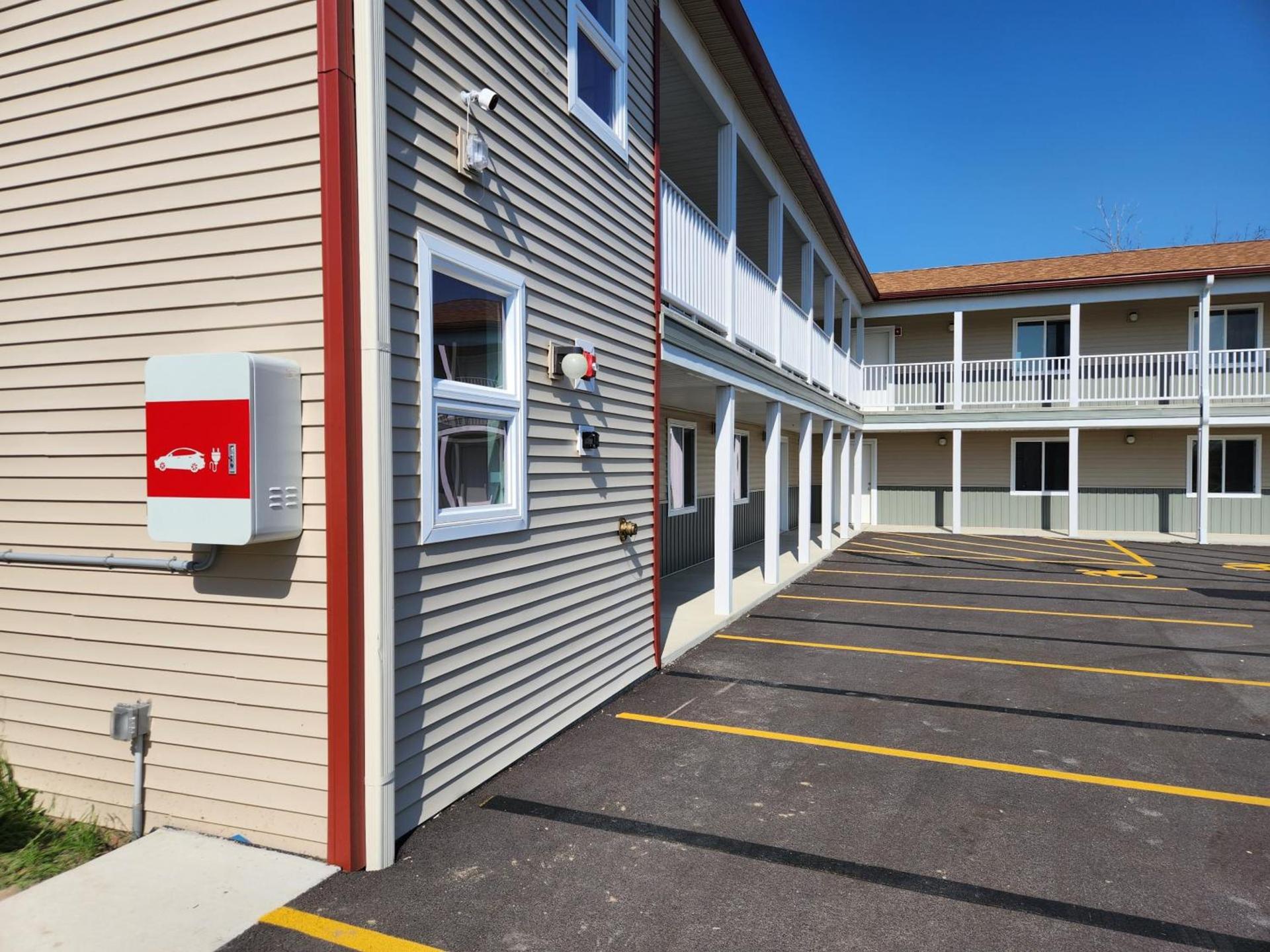 Stay Inn Niagara Falls Vacation Studios photo 4