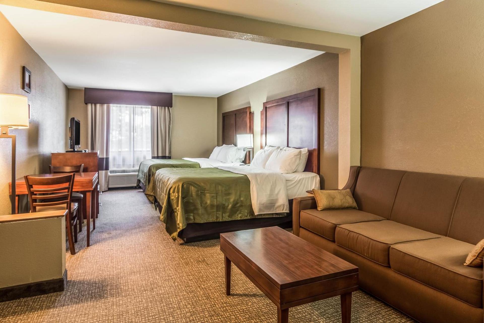 Quality Inn & Suites Salem near I-57 photo 39