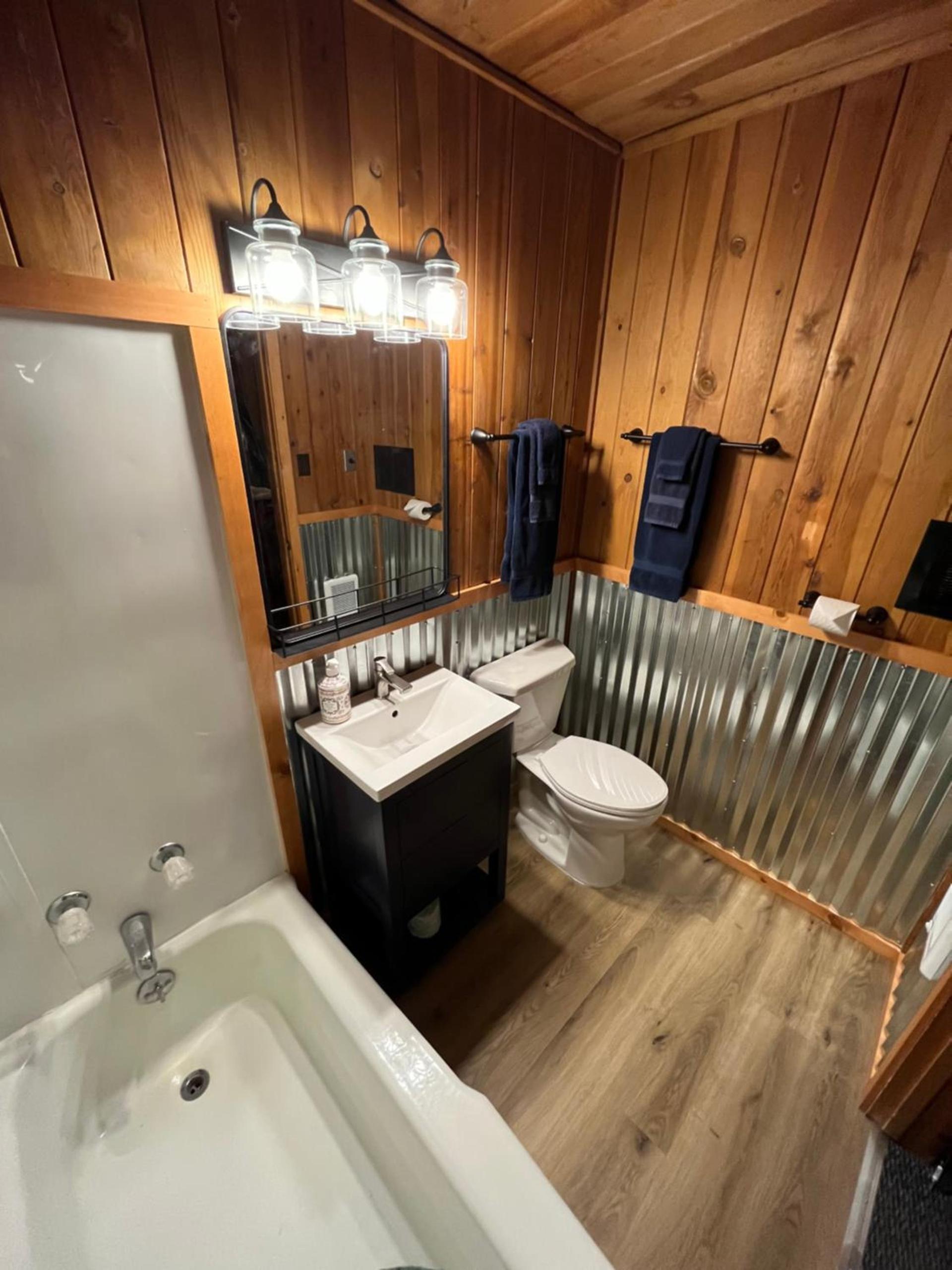 Three Bears Lodge photo 2