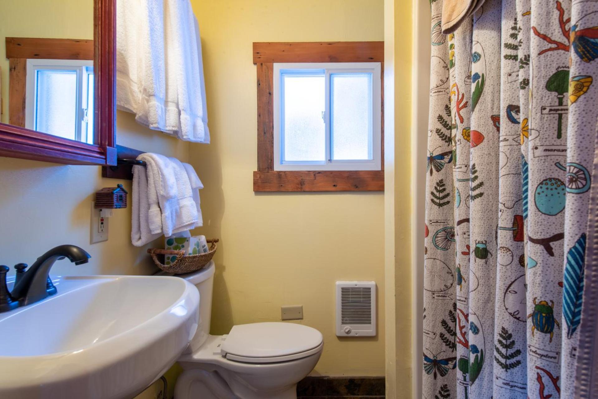 Pioneer Guest Cabins photo 32