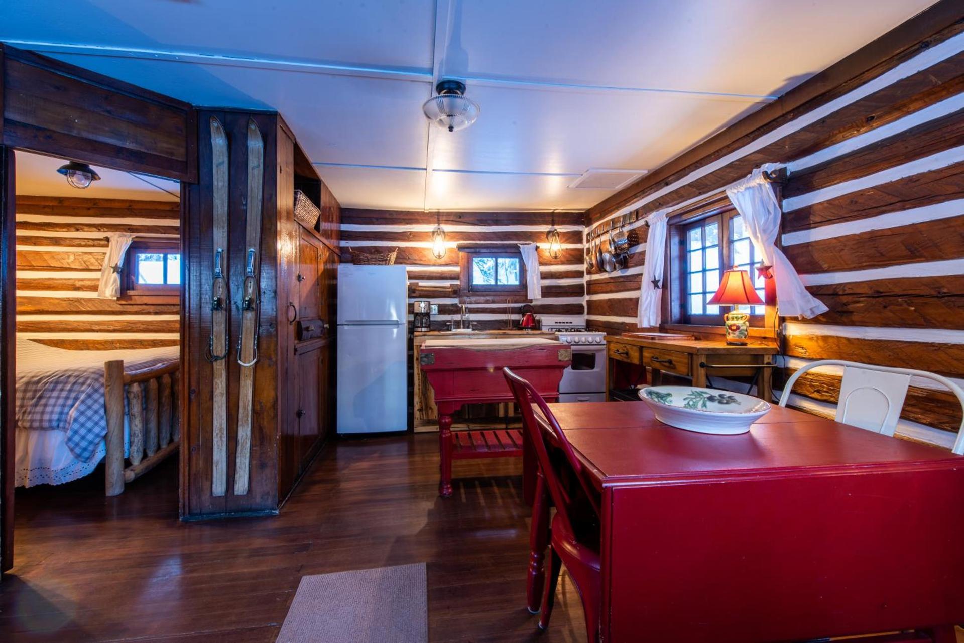 Pioneer Guest Cabins photo 33