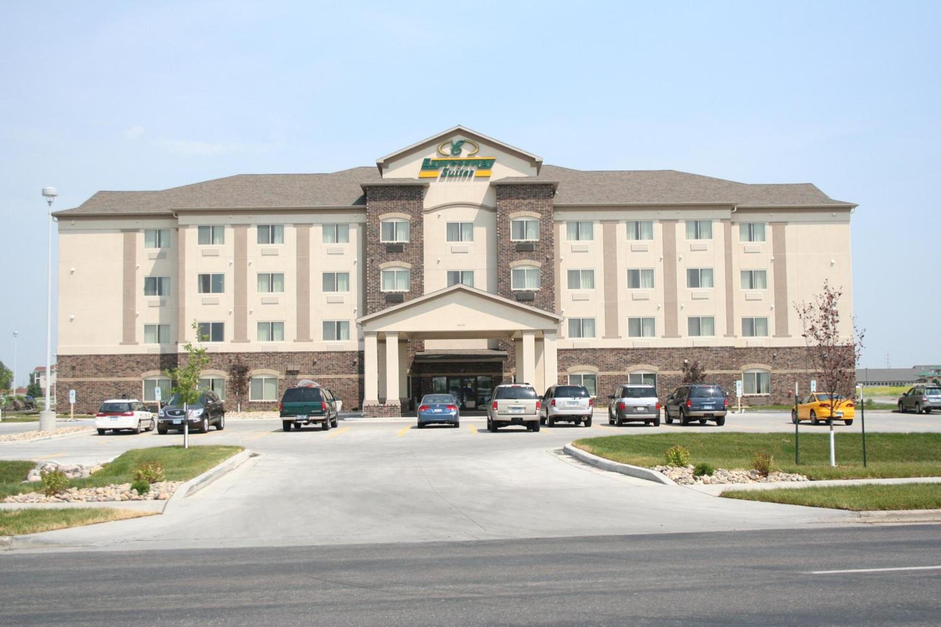 Expressway Suites Fargo photo 12