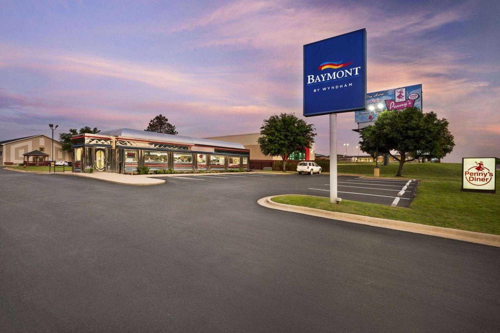 Baymont by Wyndham Hearne photo 8