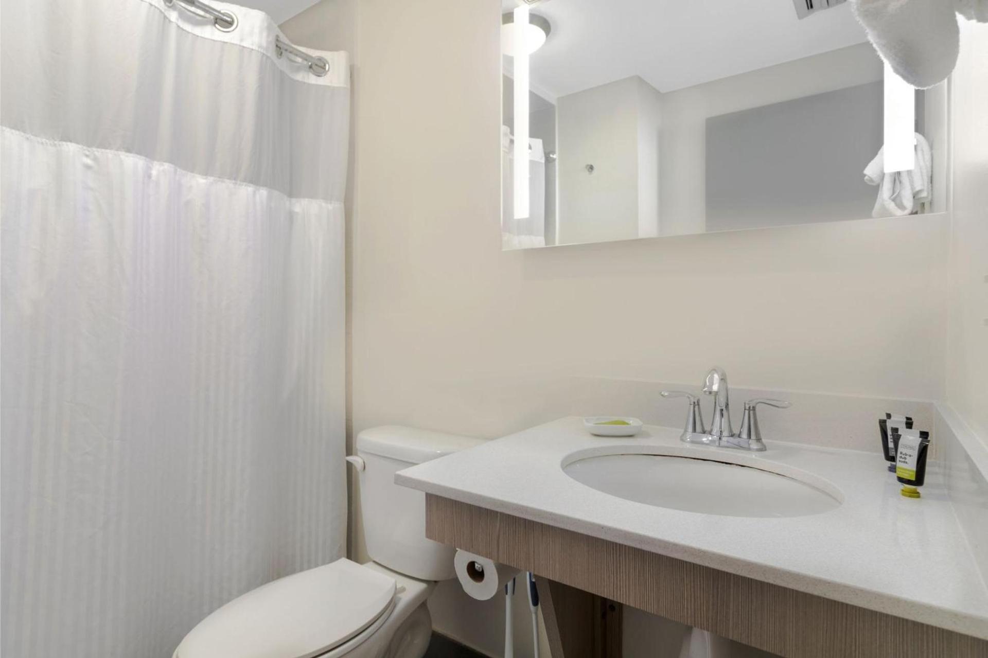 Roami at Habitat Brickell photo 32