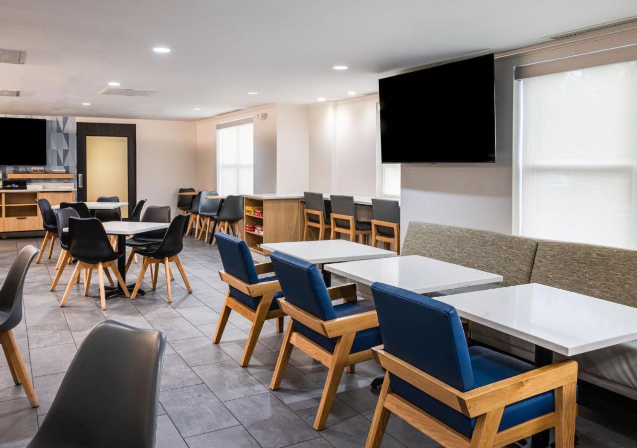Hyatt House Herndon/Reston photo 62