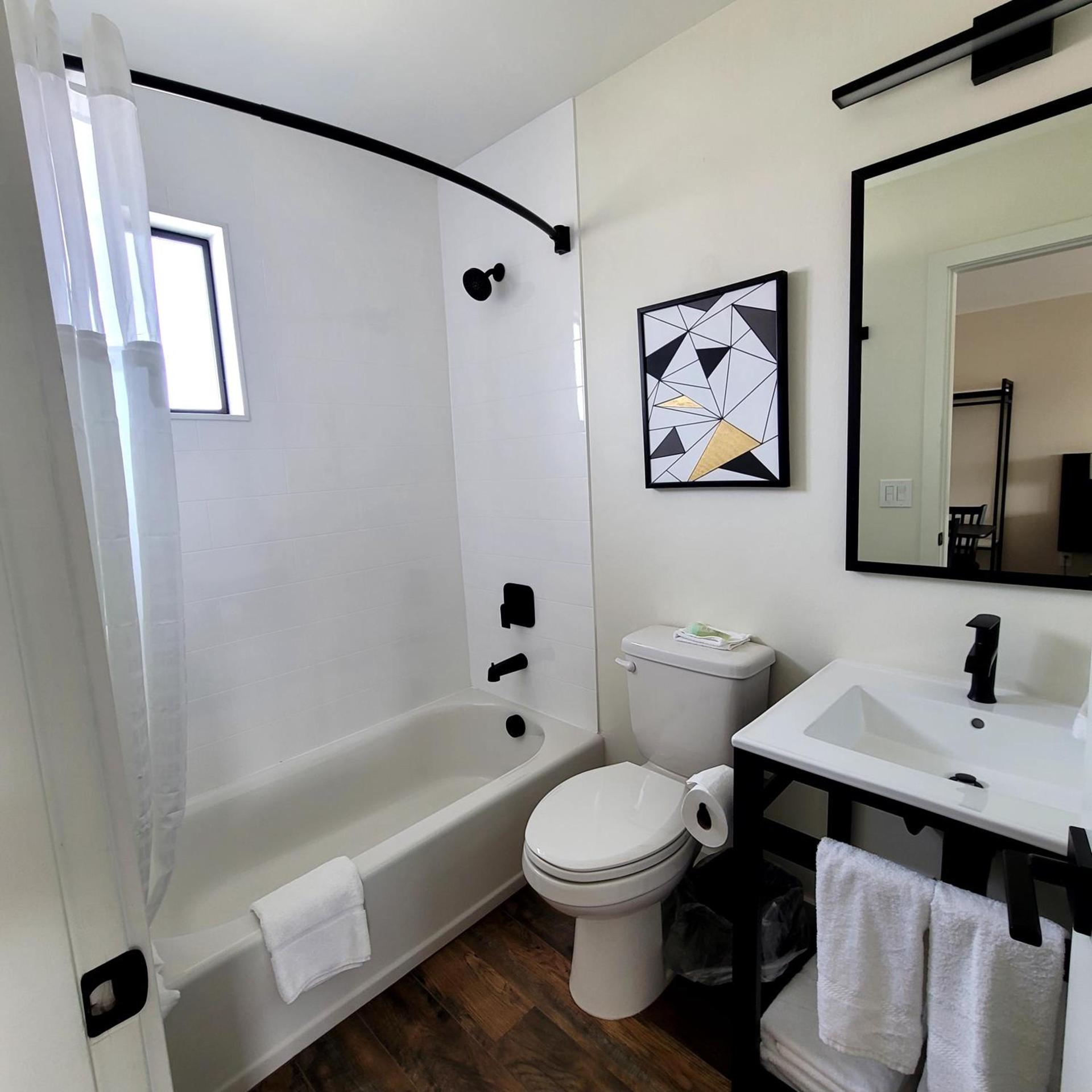 Richland Inn and Suites photo 3