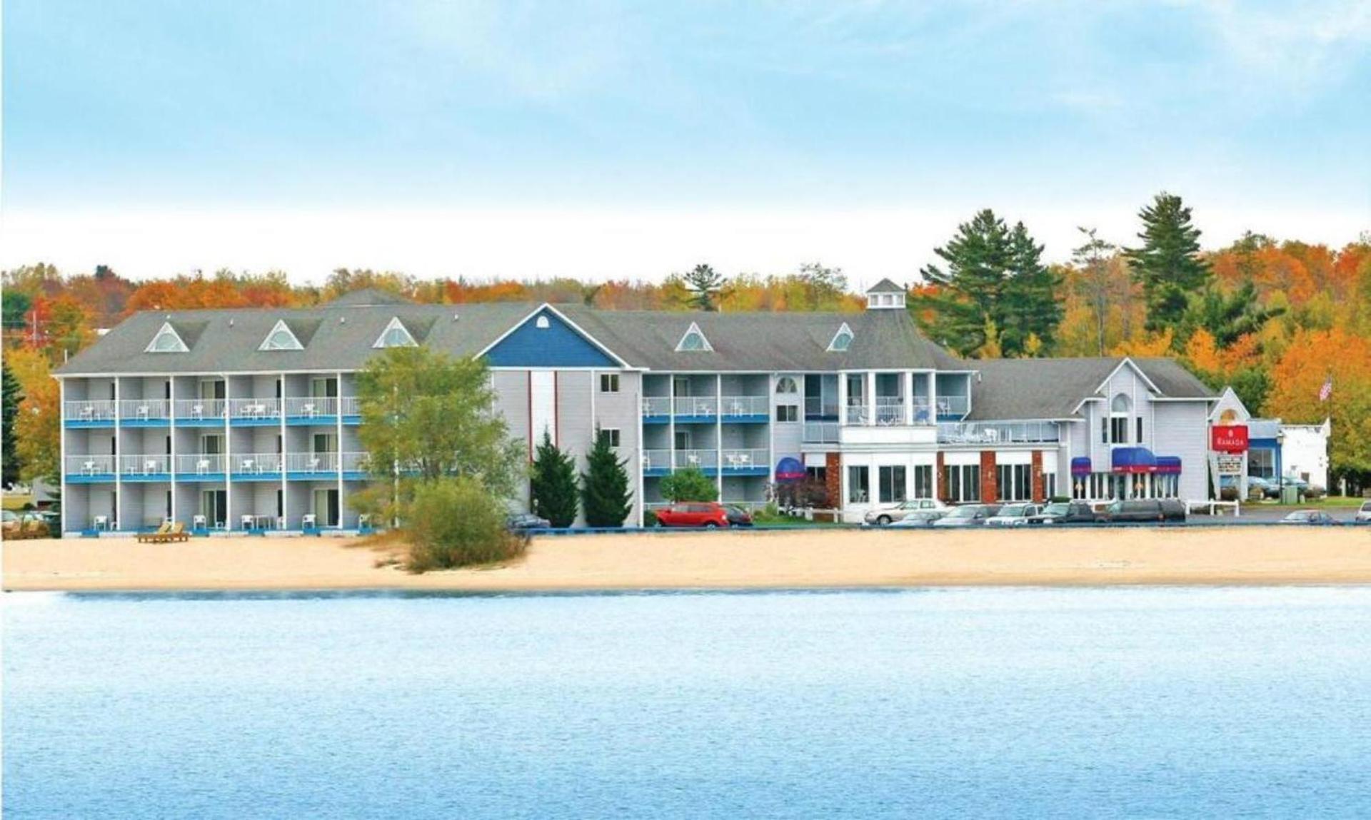 Ramada by Wyndham Mackinaw City Waterfront photo 1