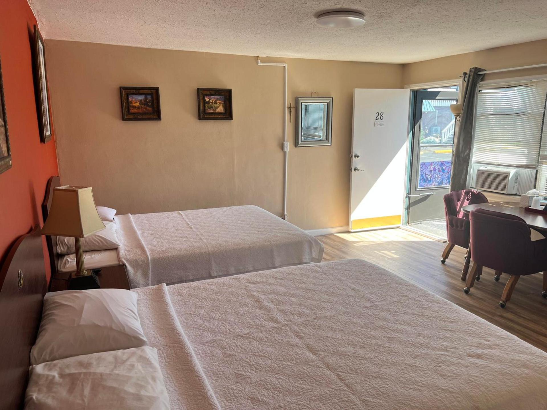 Great House Motel photo 40
