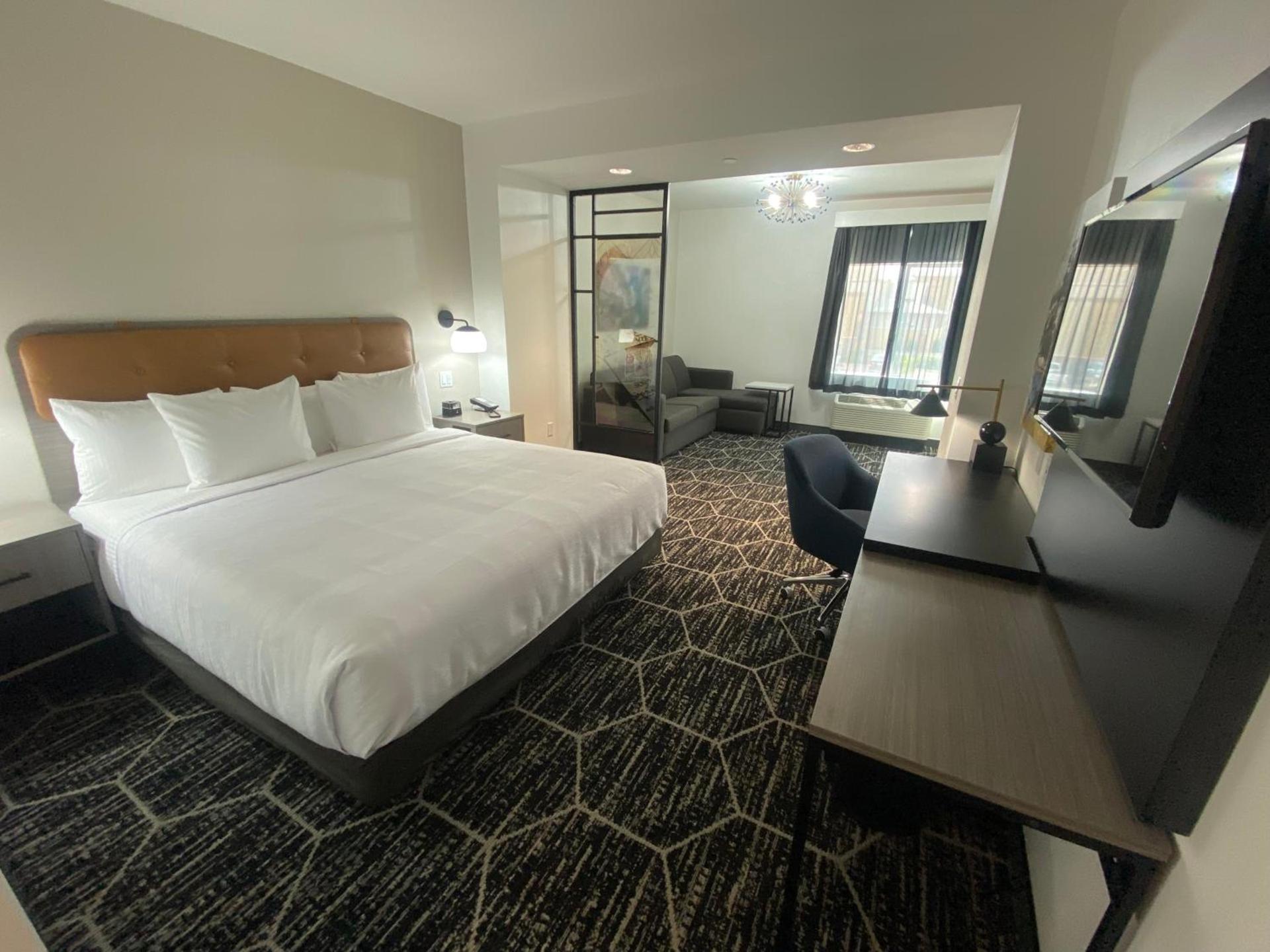 La Quinta Inn & Suites by Wyndham Yucaipa photo 66