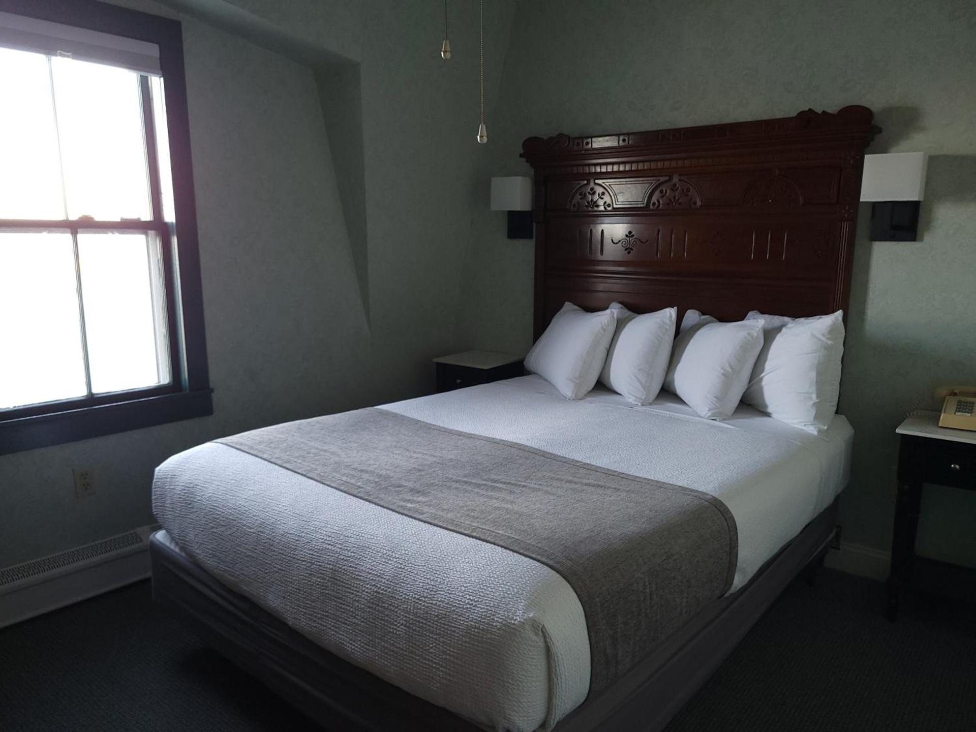 National Hotel photo 18