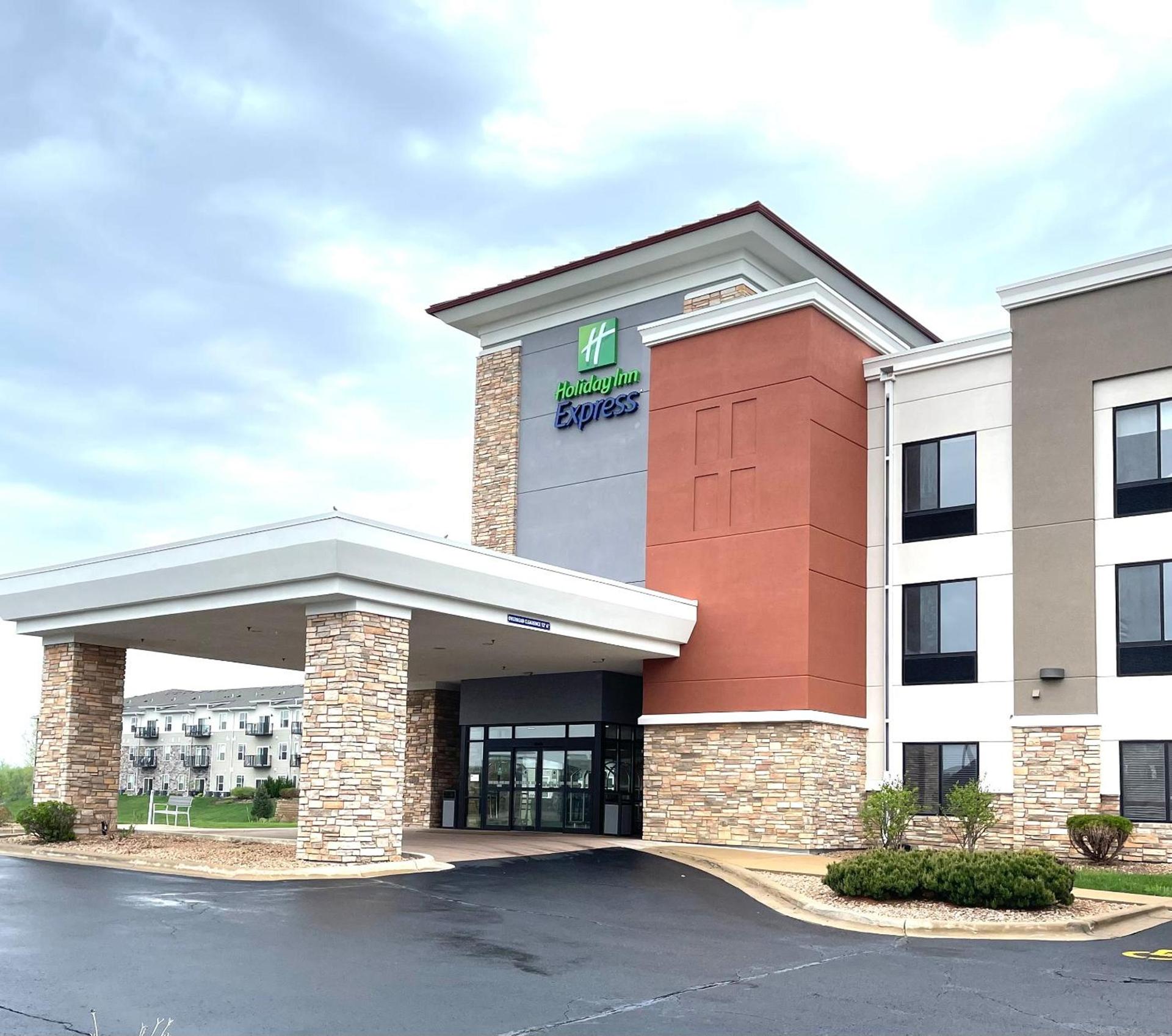 Holiday Inn Express Rochester South - Mayo Area by IHG photo 13