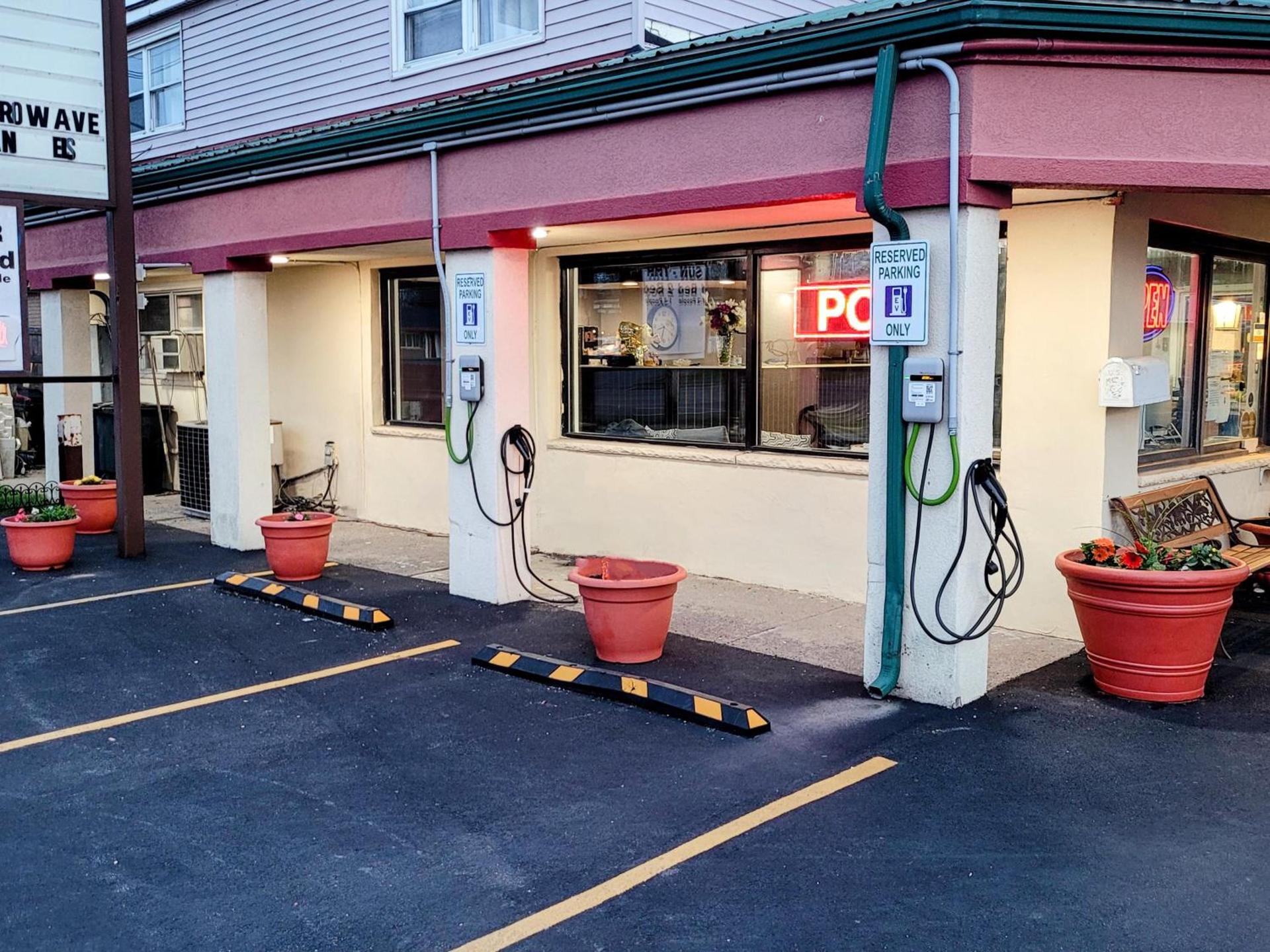 Woodland Inn photo 19