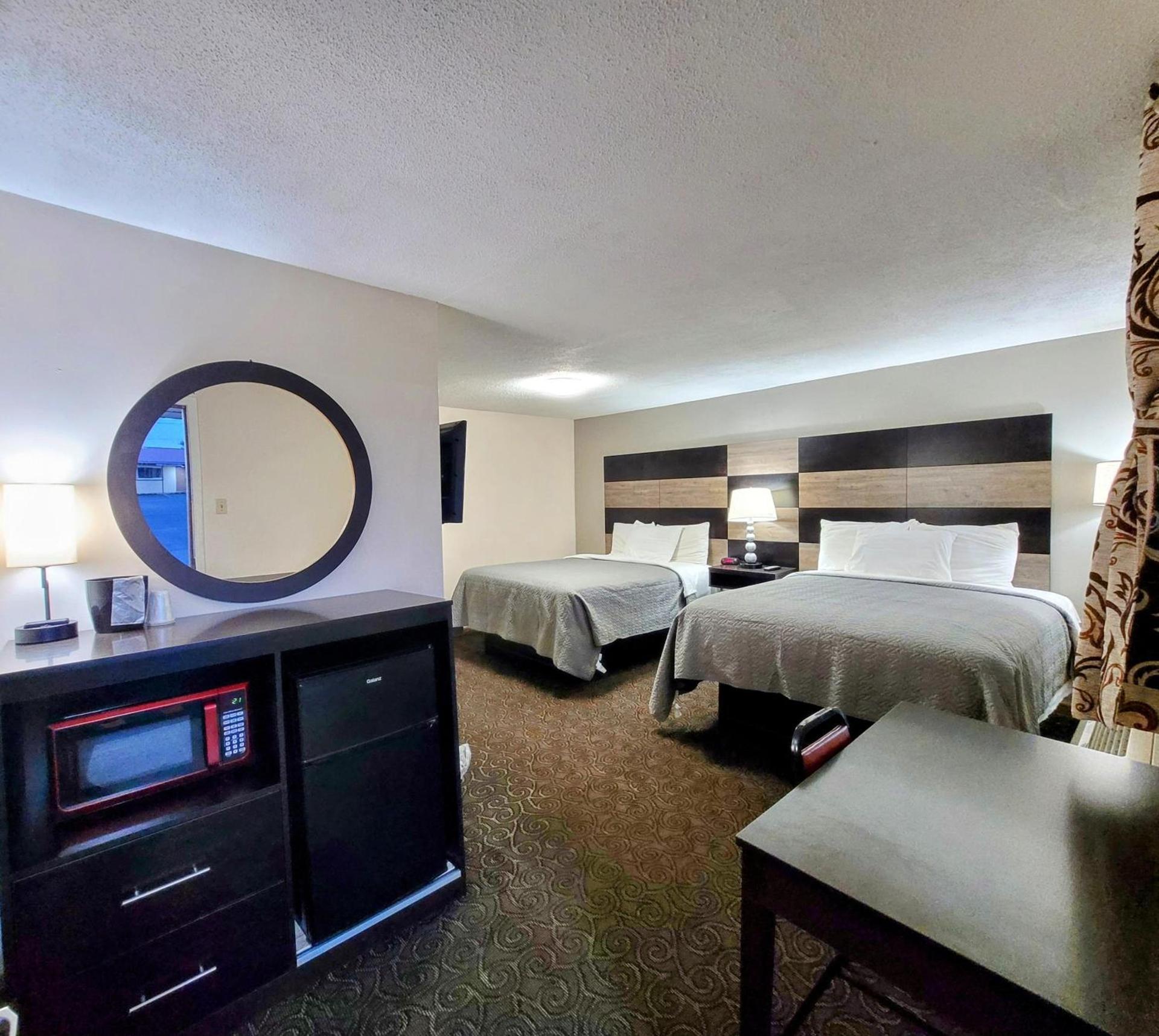 Woodland Inn photo 22