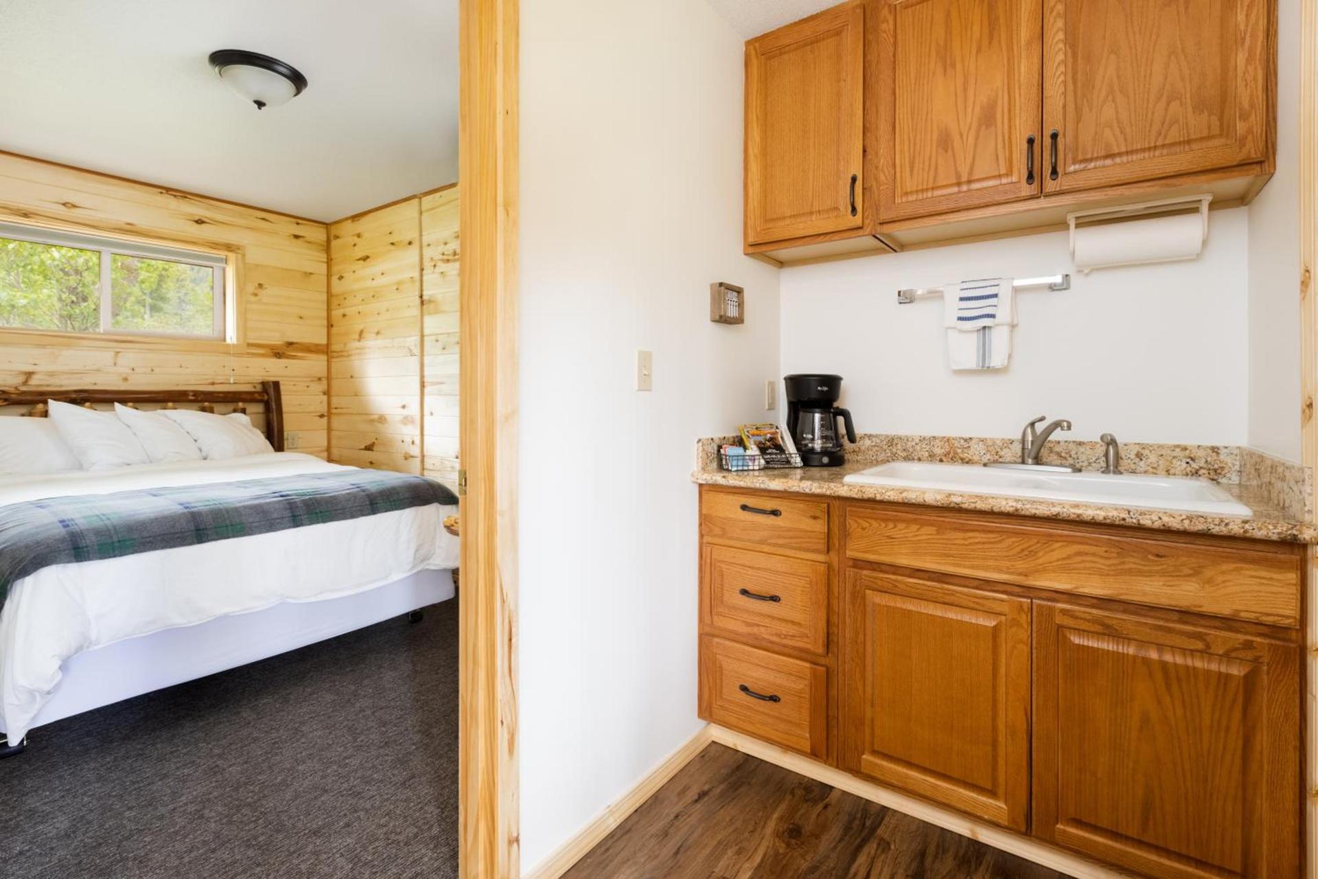 Beargrass Lodging & RV Resort photo 57