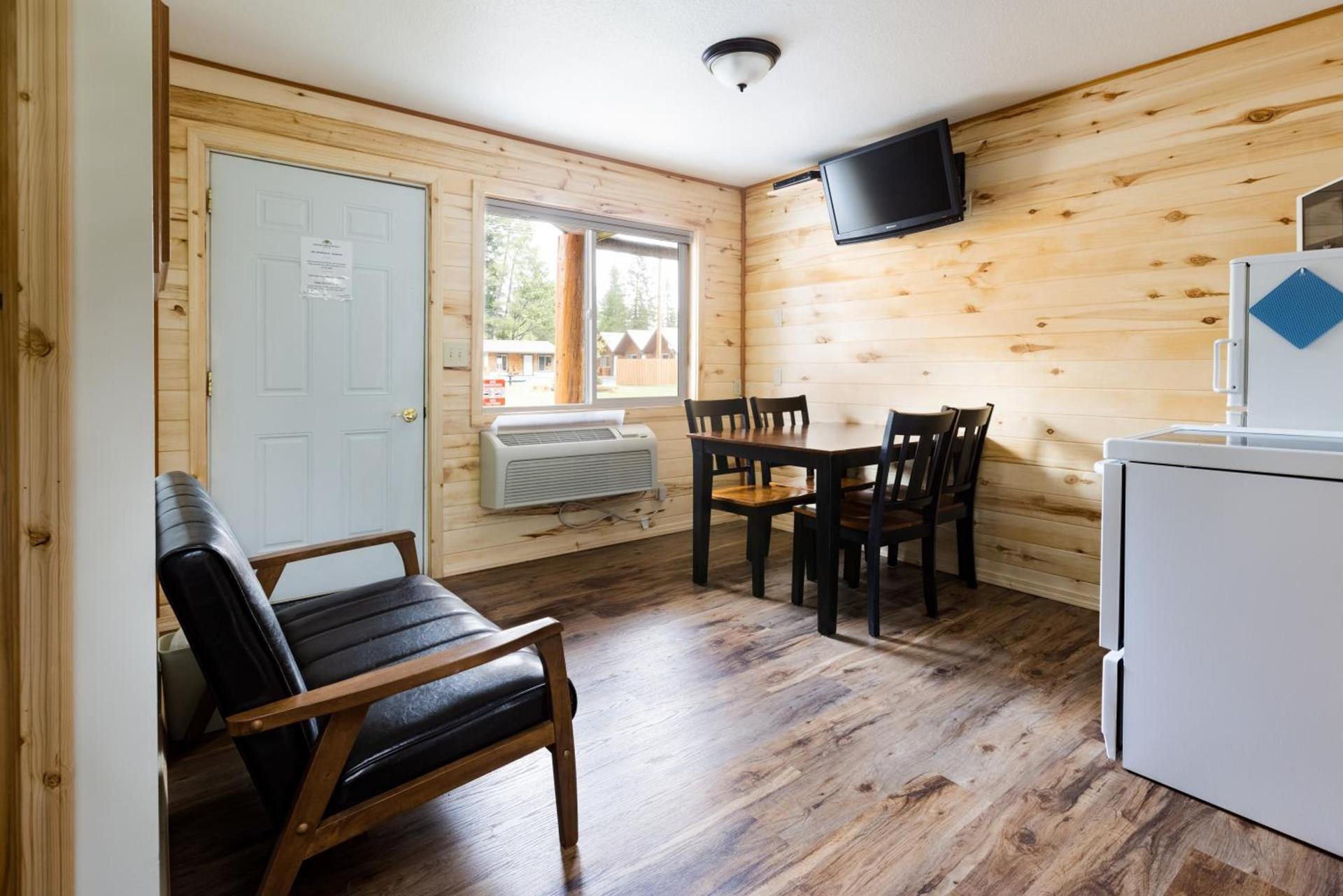 Beargrass Lodging & RV Resort photo 17