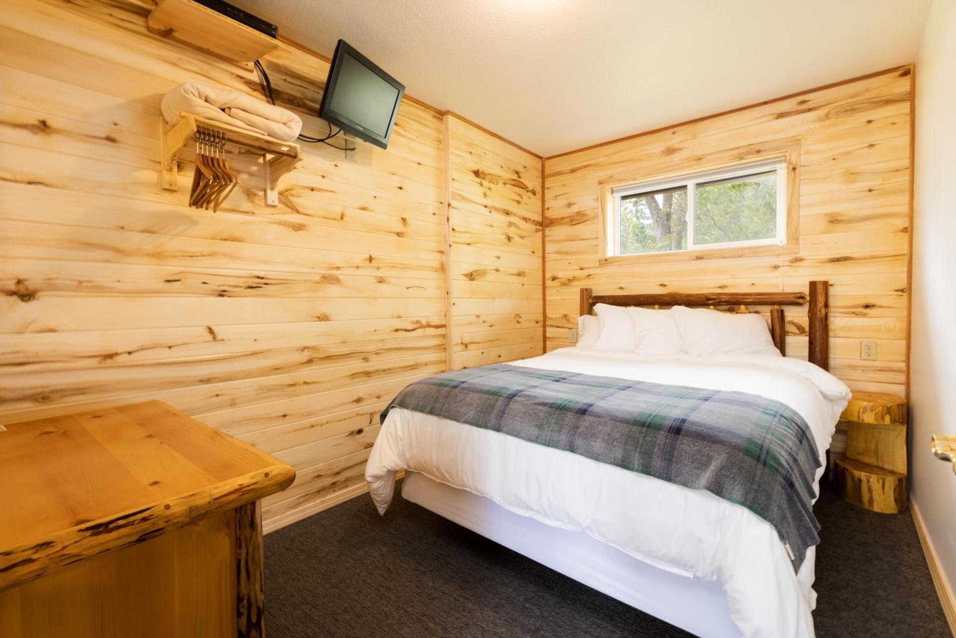 Beargrass Lodging & RV Resort photo 23