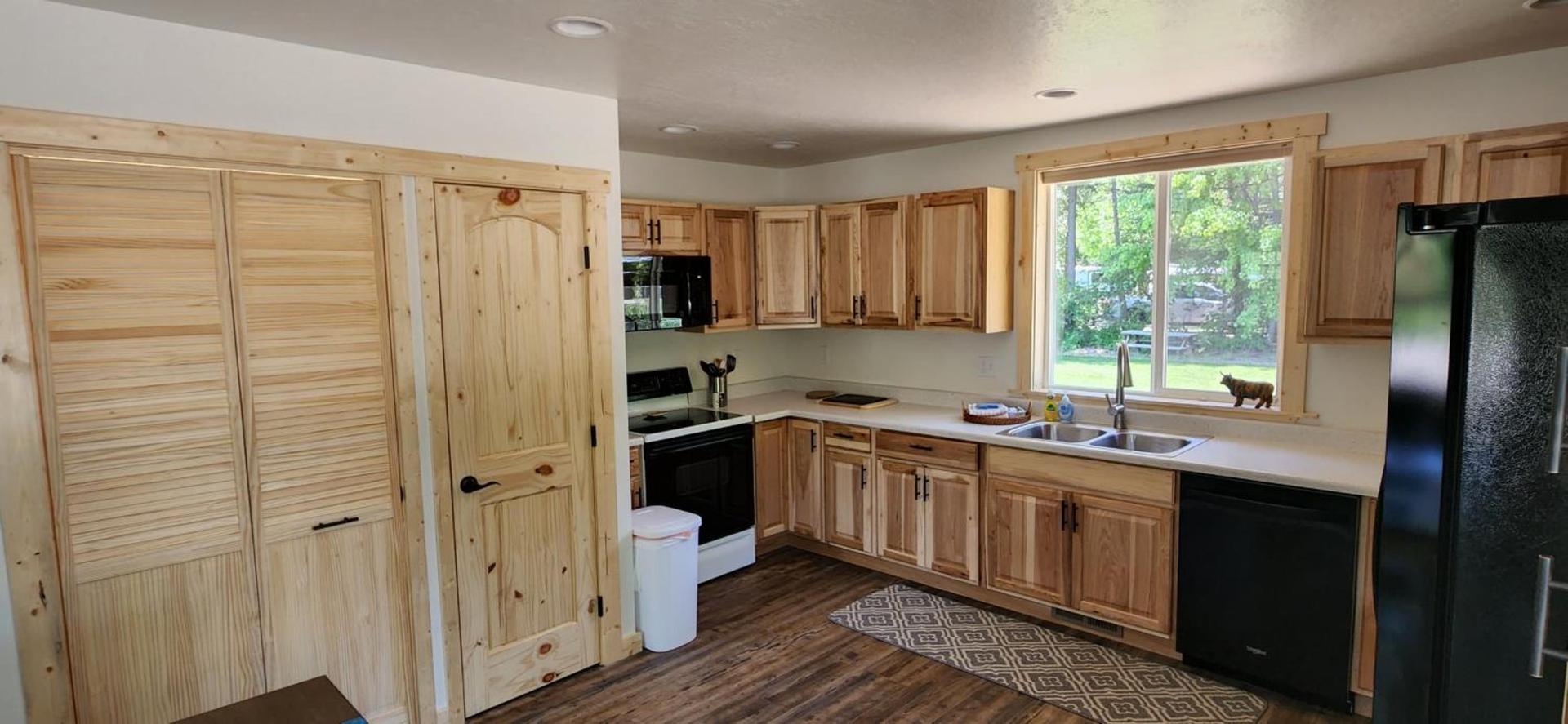 Beargrass Lodging & RV Resort photo 47