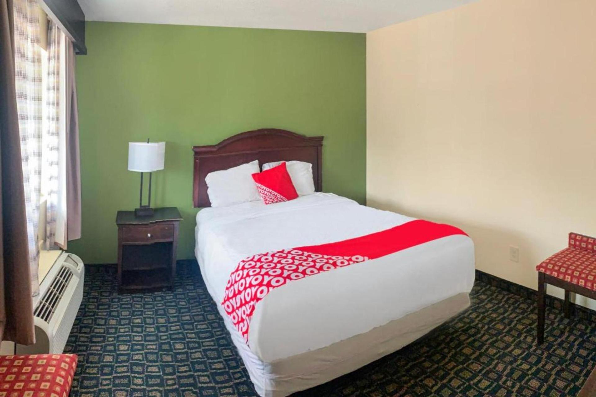 OYO Hotel Rosenberg TX I-69 photo 43