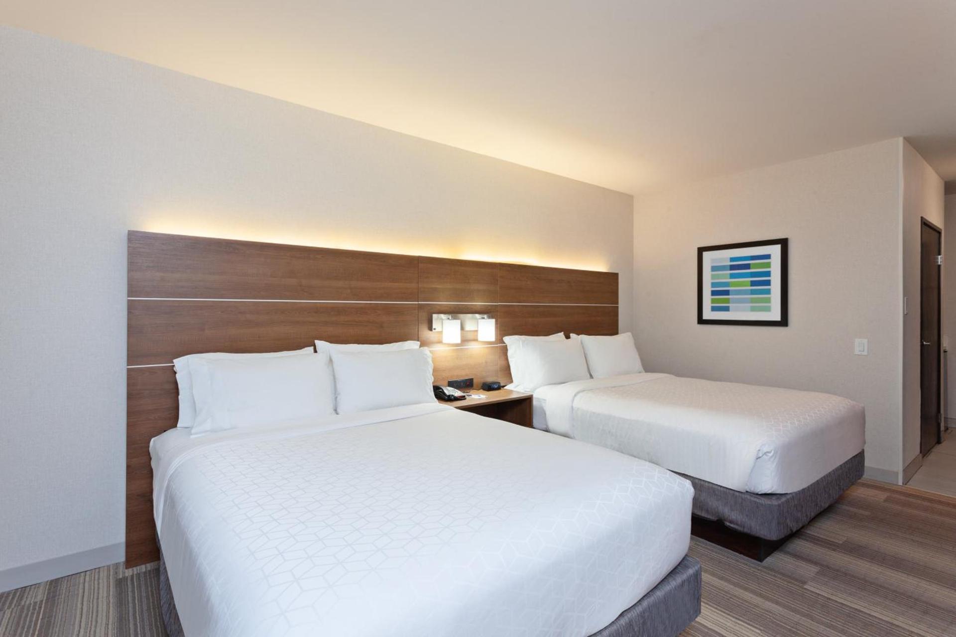 Holiday Inn Express Los Angeles LAX Airport by IHG photo 34