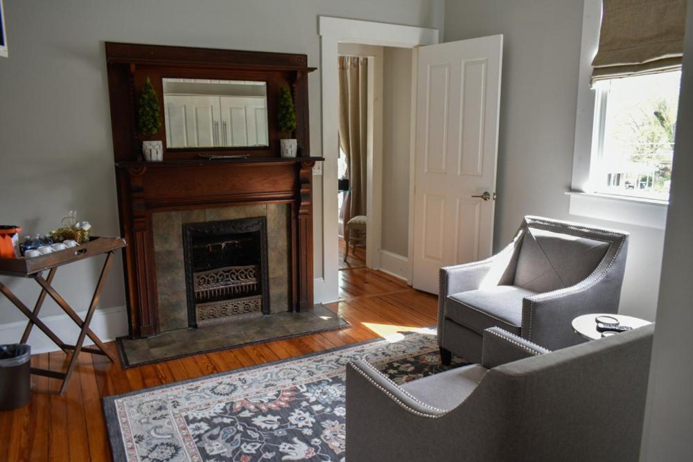 Sparrow Grove Manor photo 16
