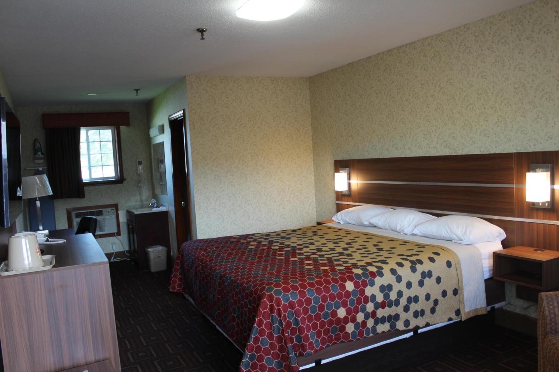 American Inn photo 19