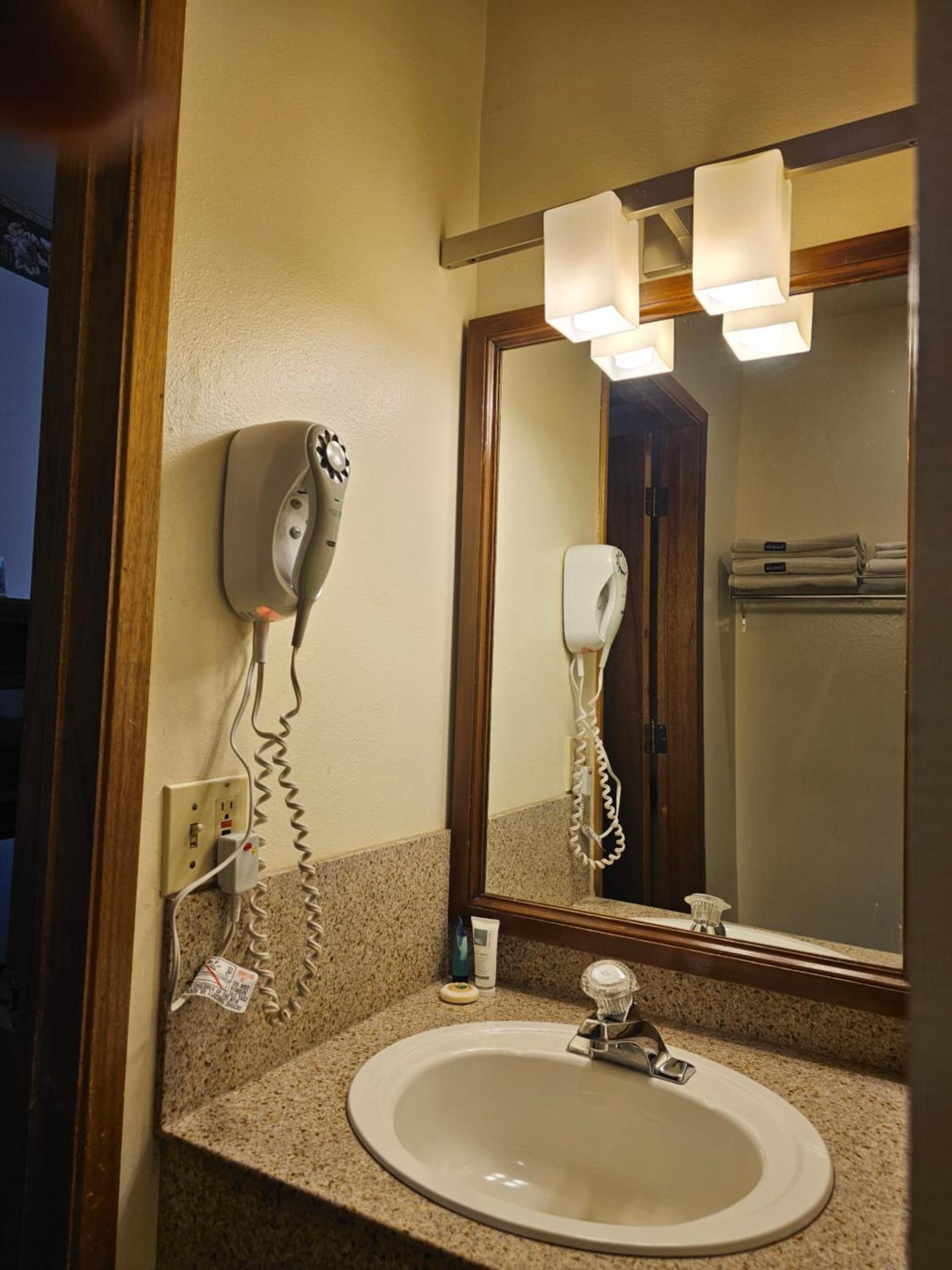 Cle Elum Travelers Inn photo 37