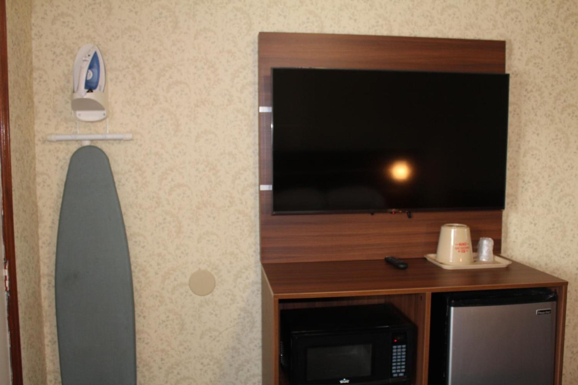 American Inn photo 25