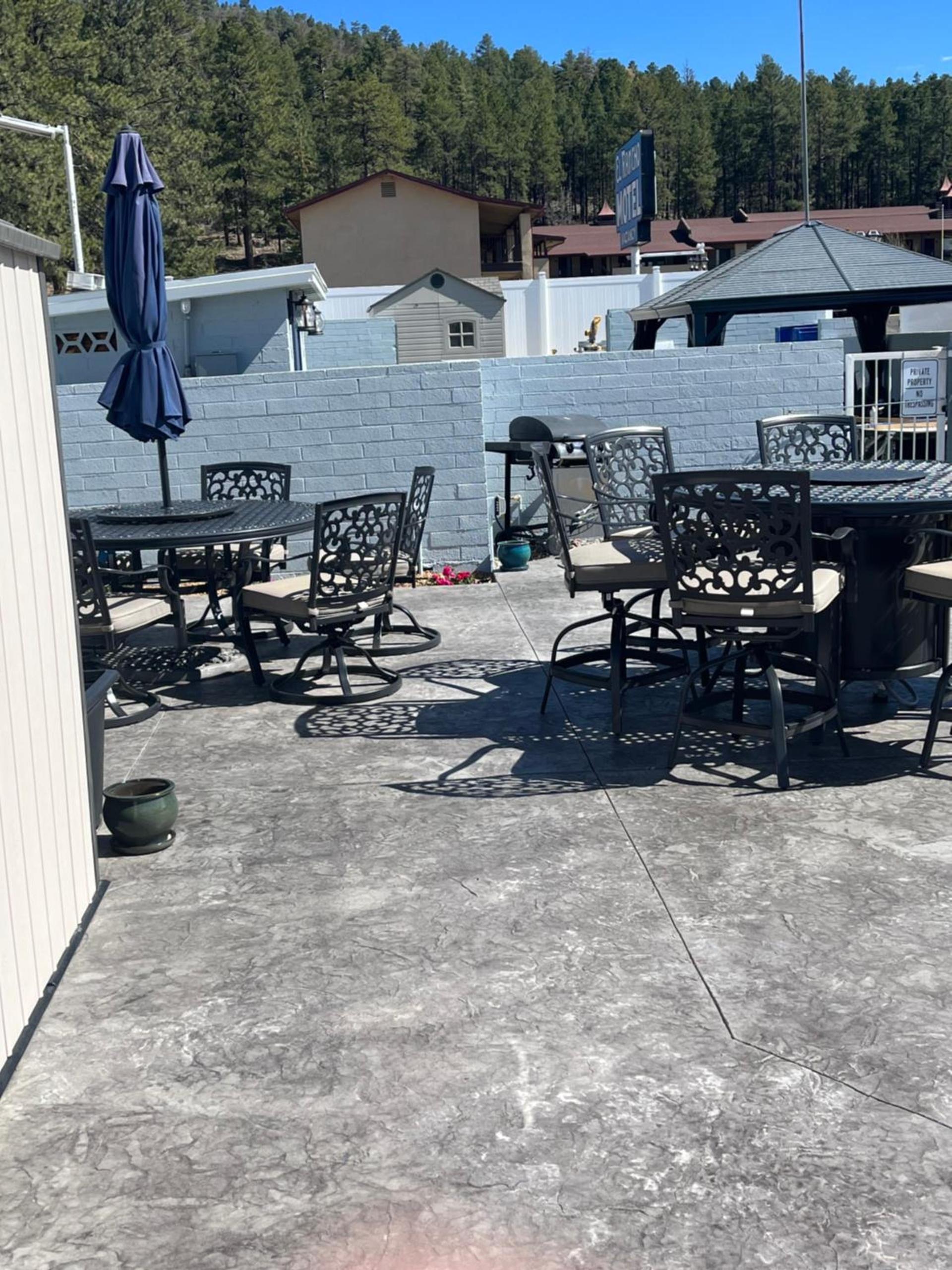 El Rancho Motel photo 11