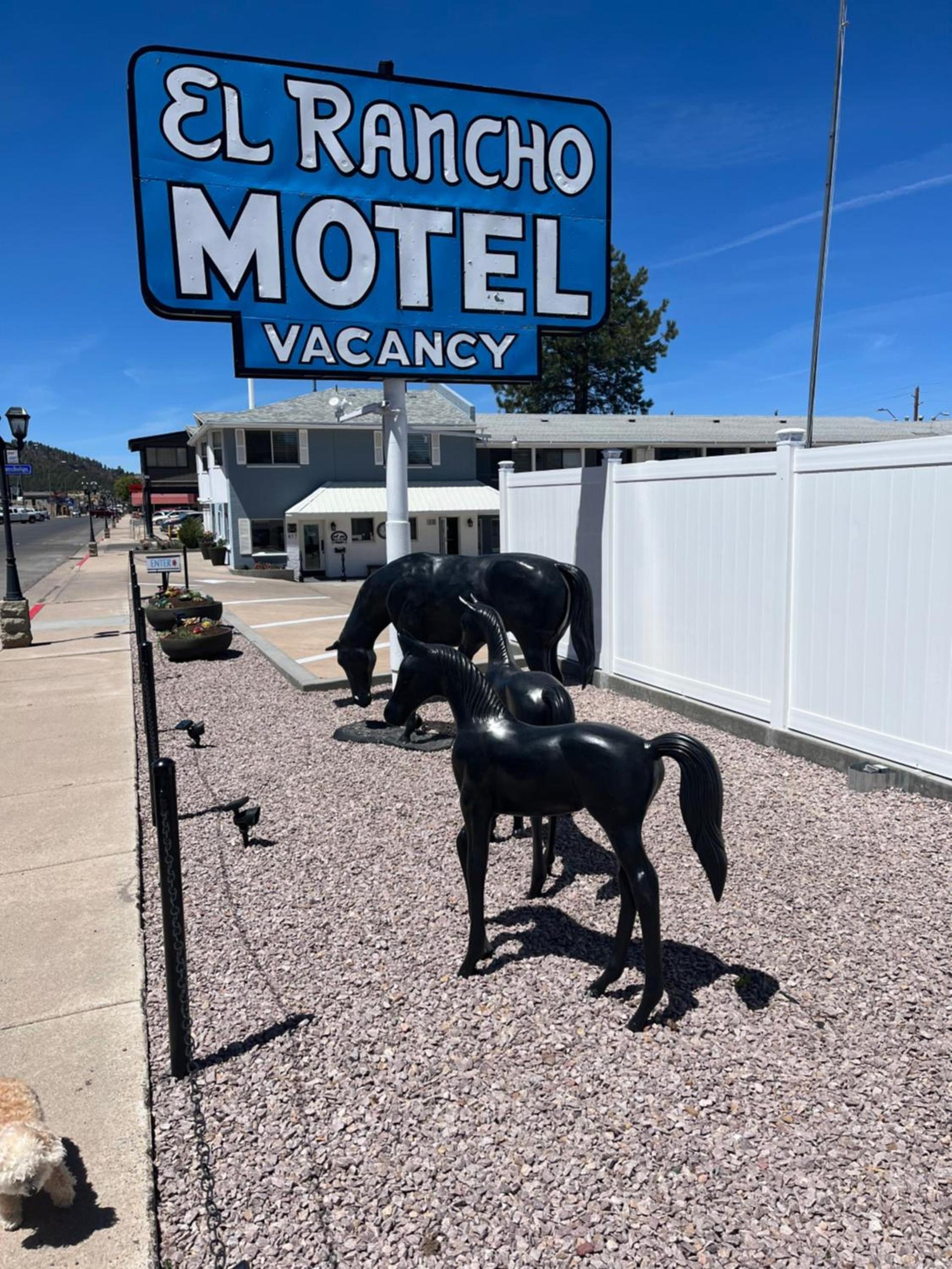 El Rancho Motel photo 54