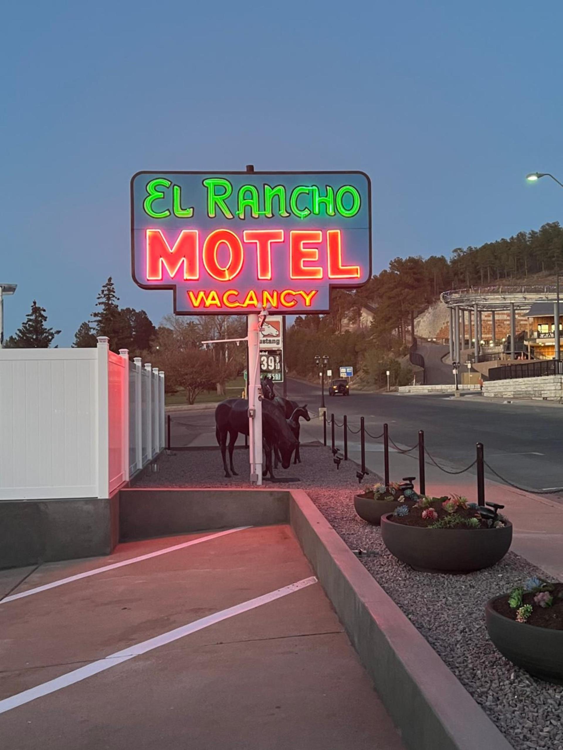 El Rancho Motel photo 52