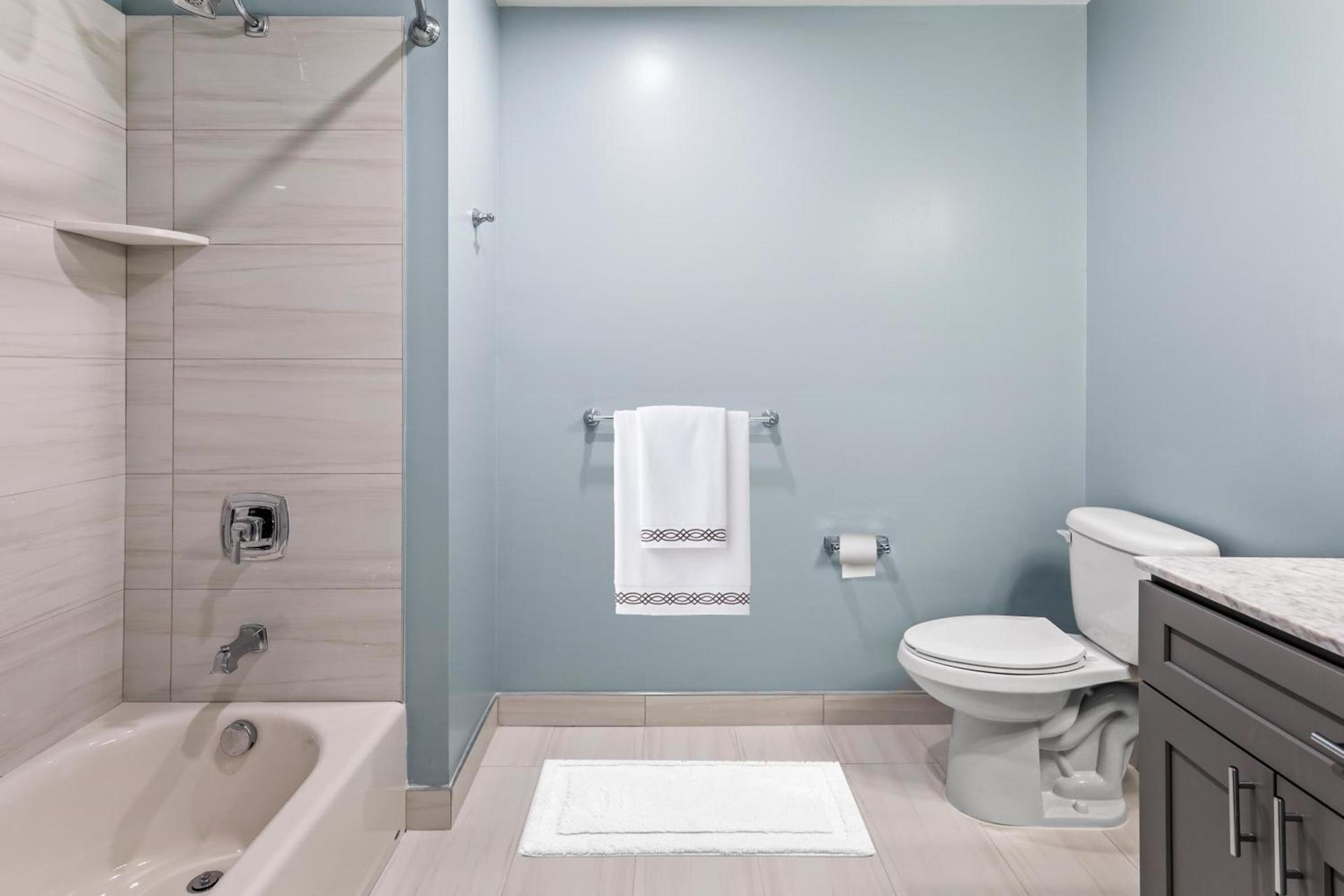 Seaport Suites photo 14