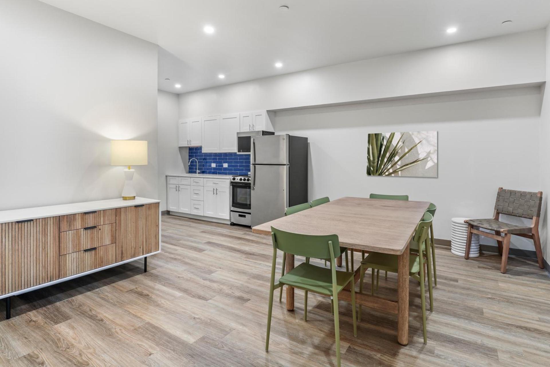 Seaport Suites photo 41