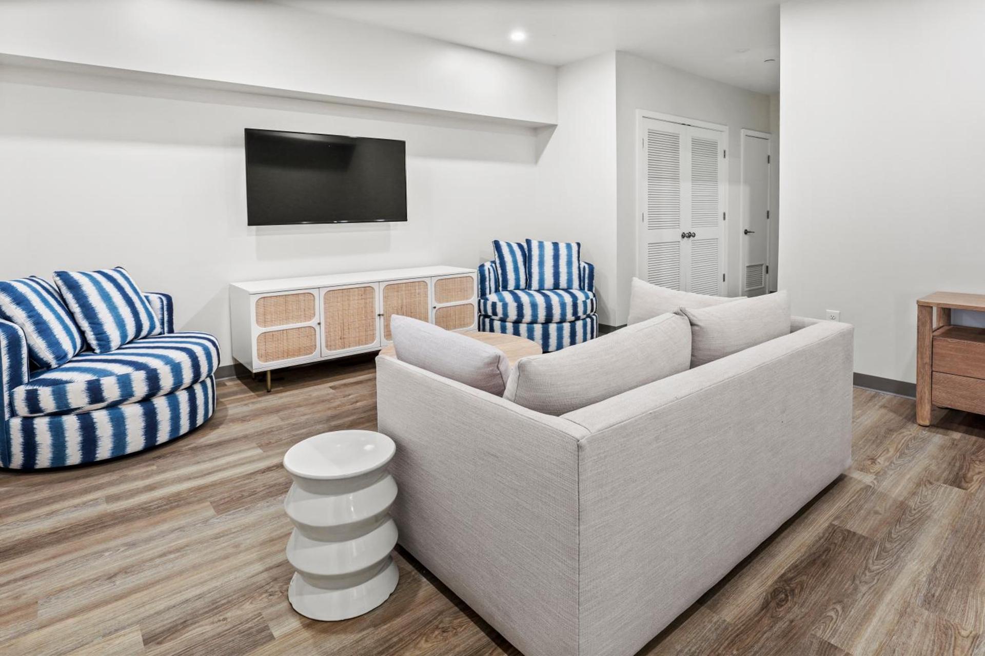 Seaport Suites photo 38