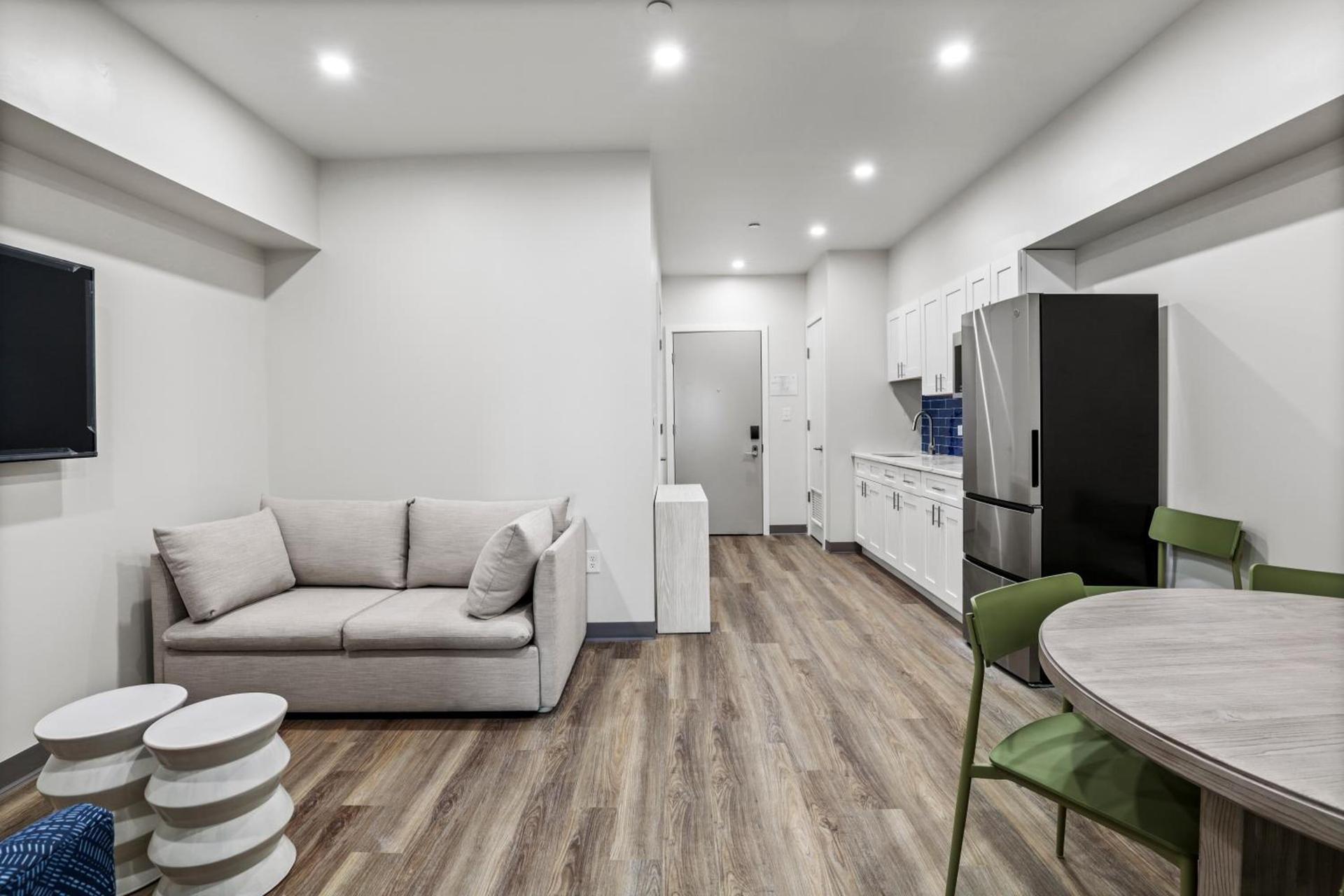 Seaport Suites photo 32