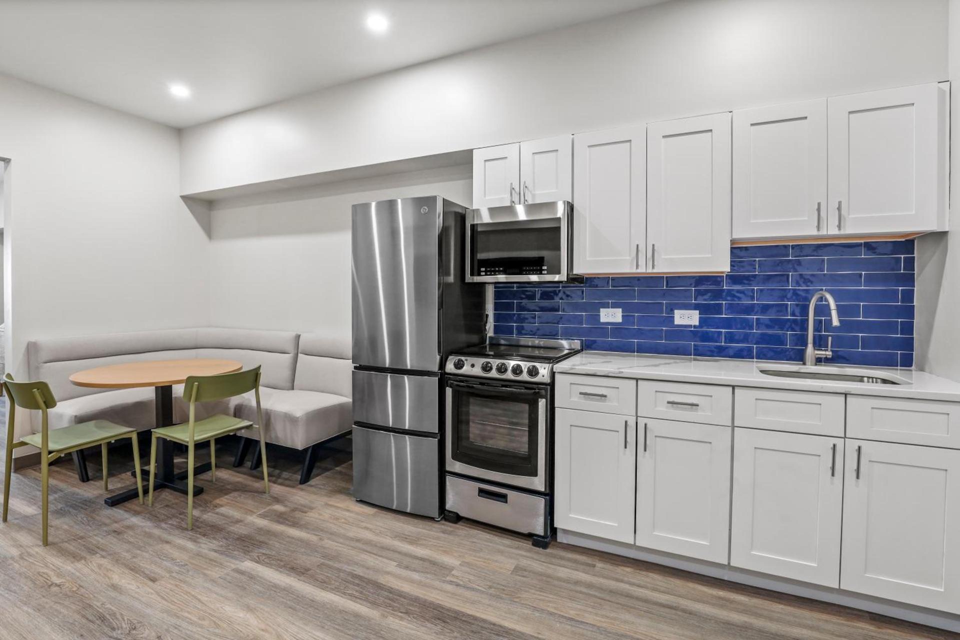 Seaport Suites photo 8