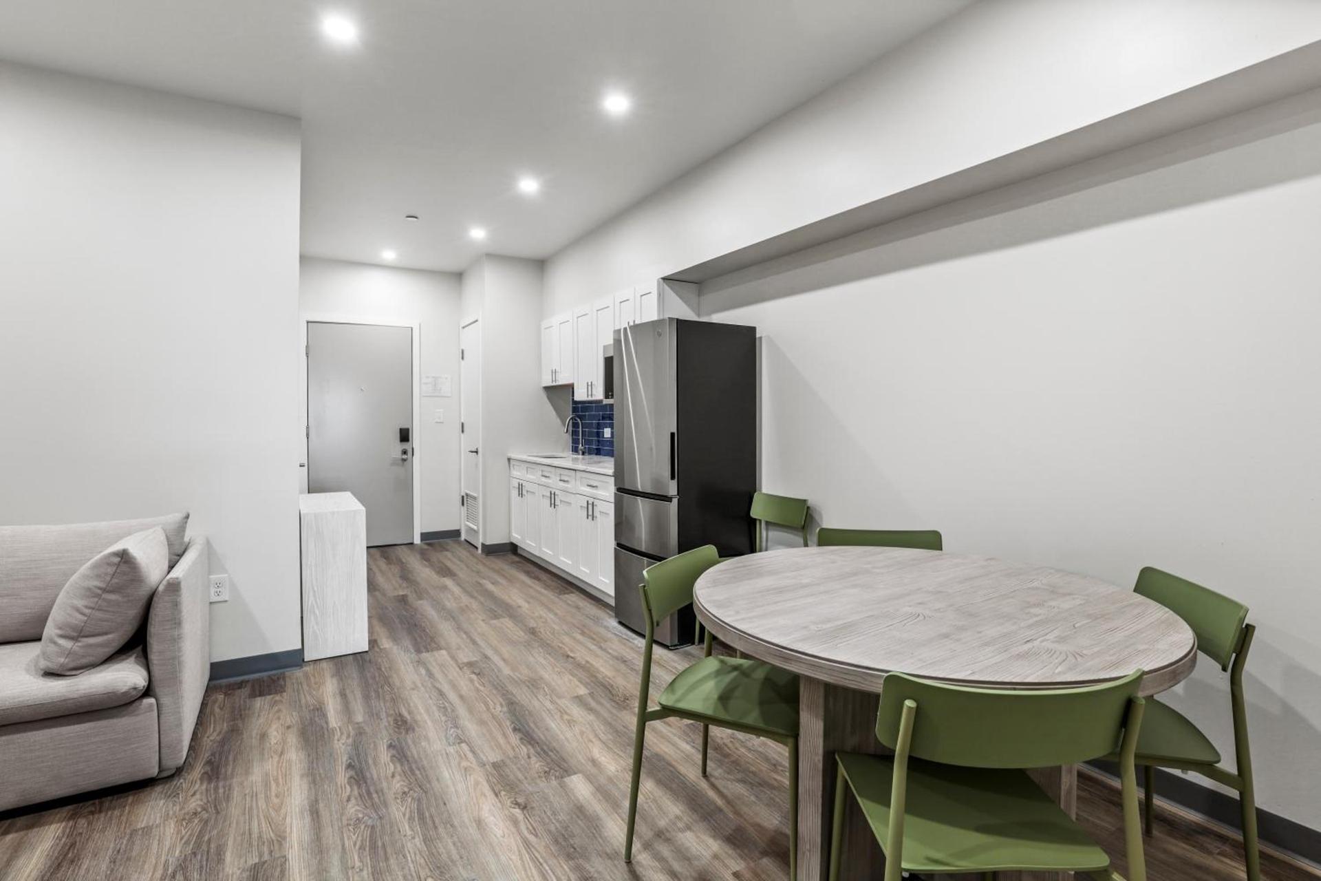 Seaport Suites photo 36