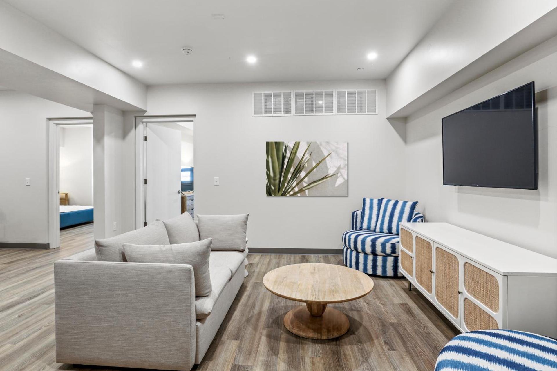 Seaport Suites photo 18