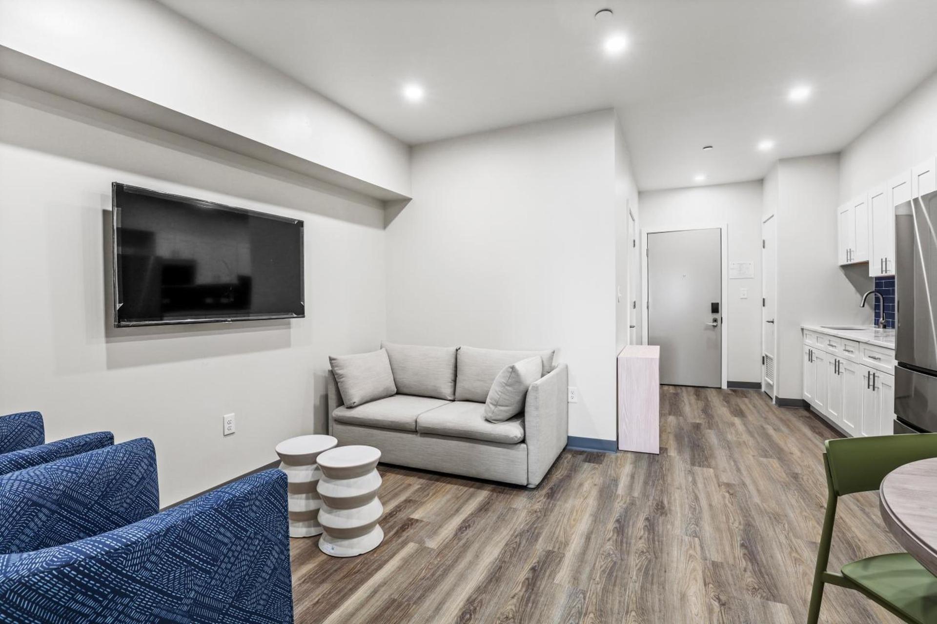 Seaport Suites photo 15