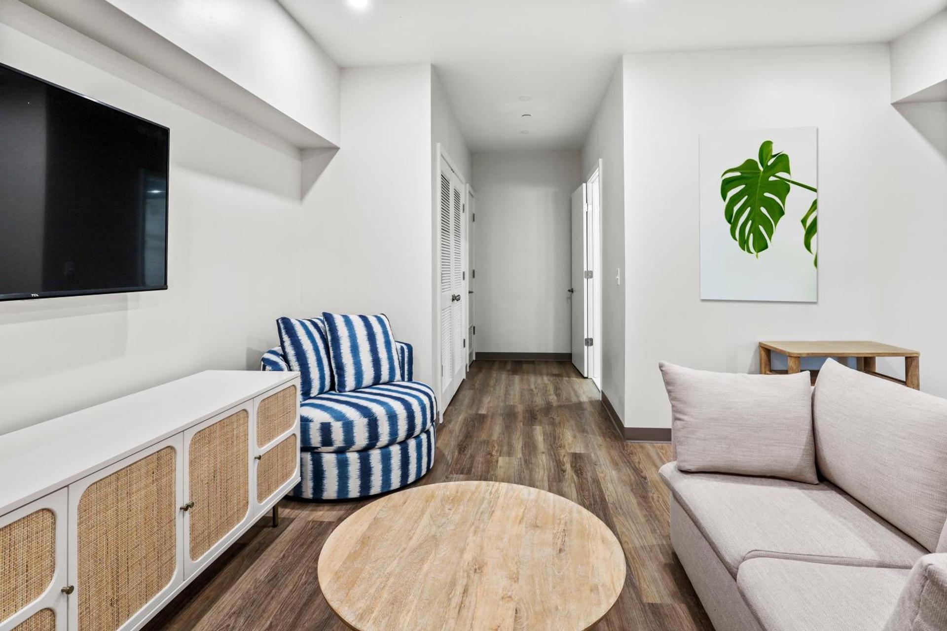 Seaport Suites photo 27