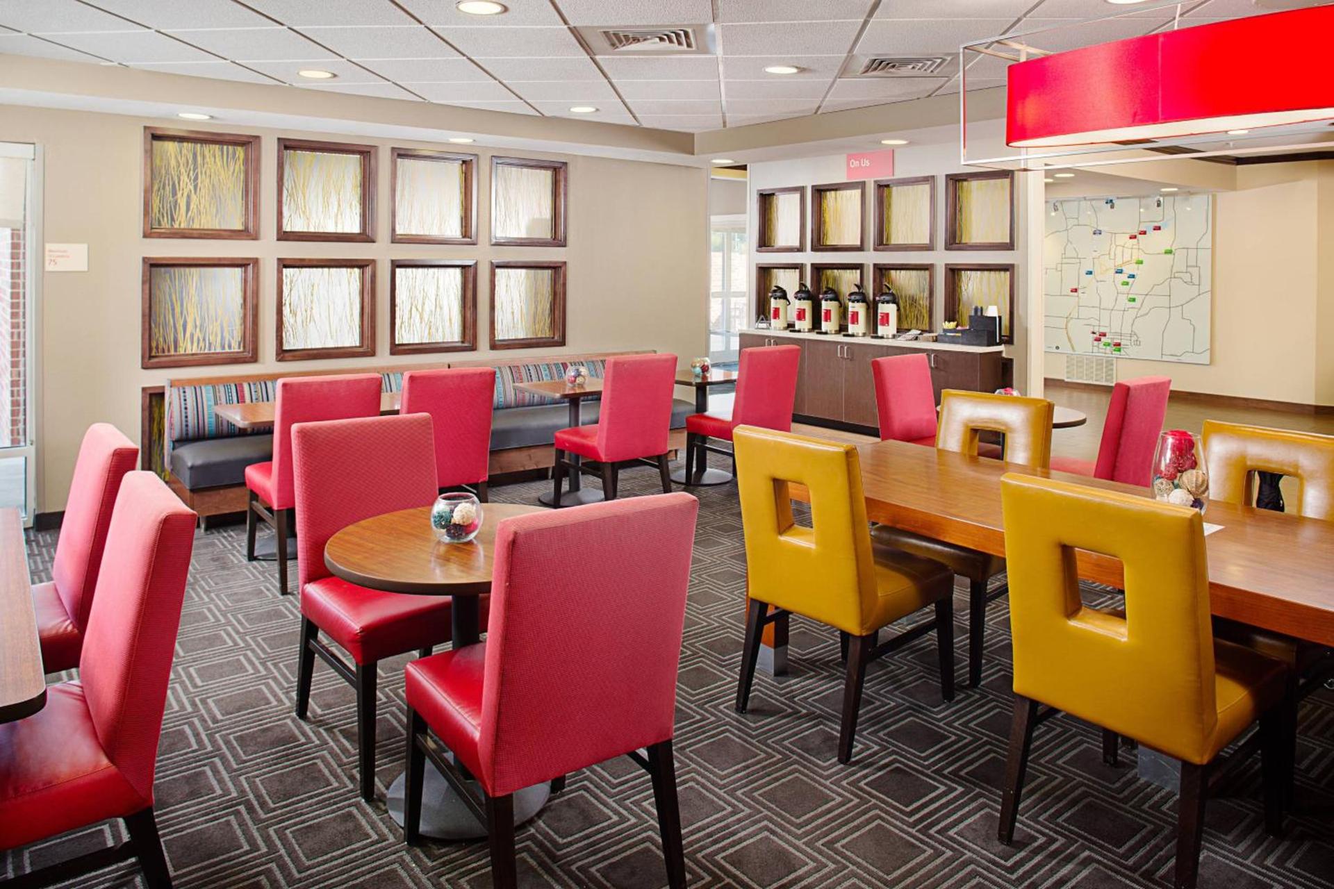 TownePlace Suites by Marriott Fayetteville N / Springdale photo 3